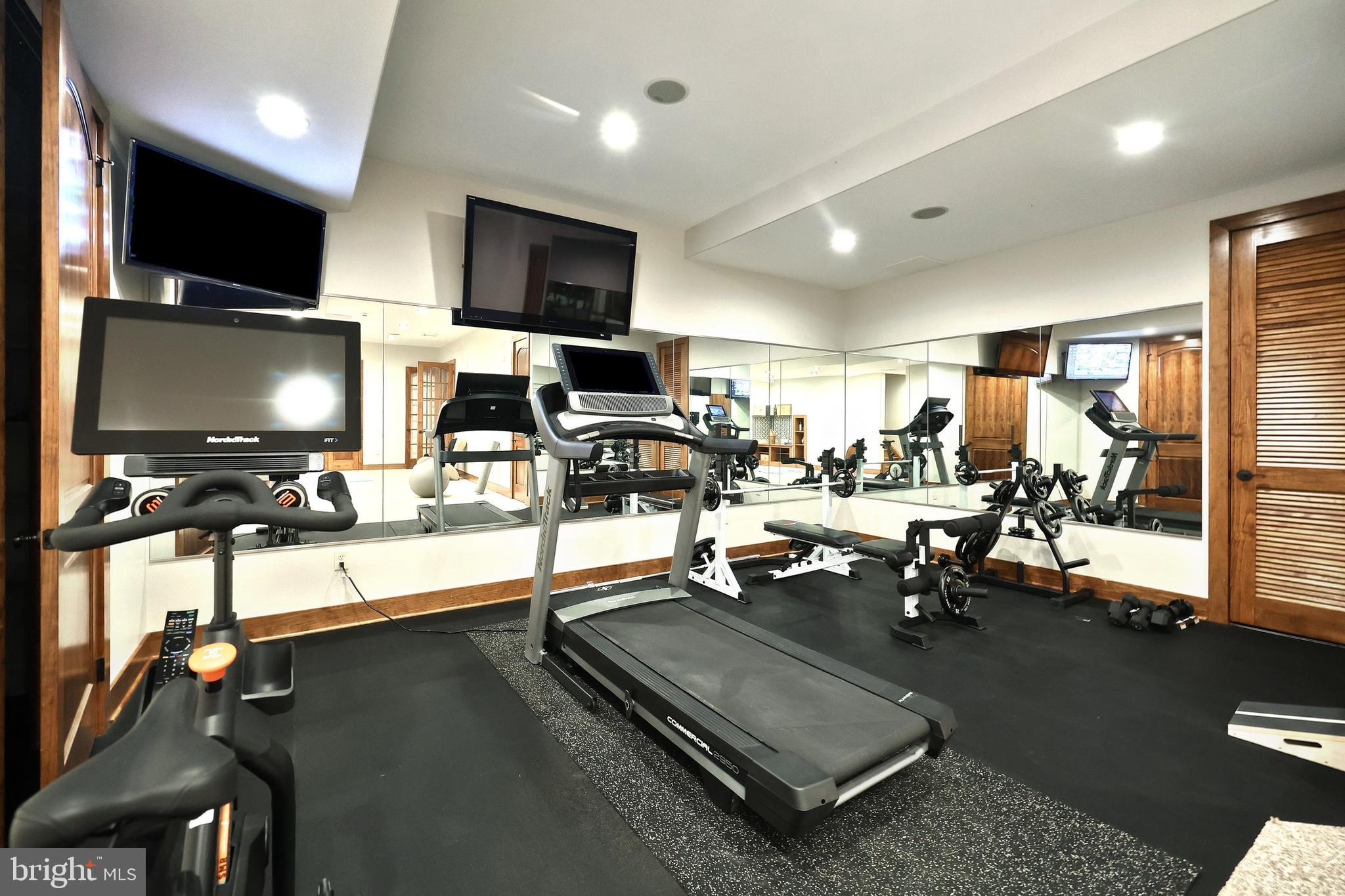 ROSENMILLER FARMS - Residential