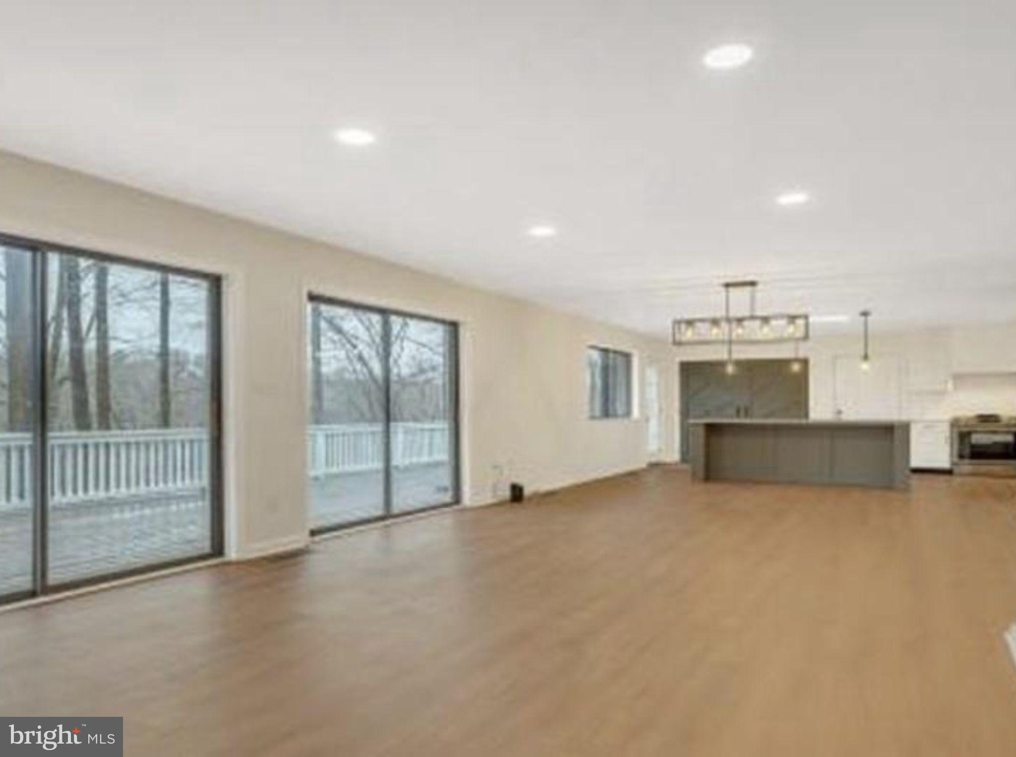 WHITE SANDS - Residential