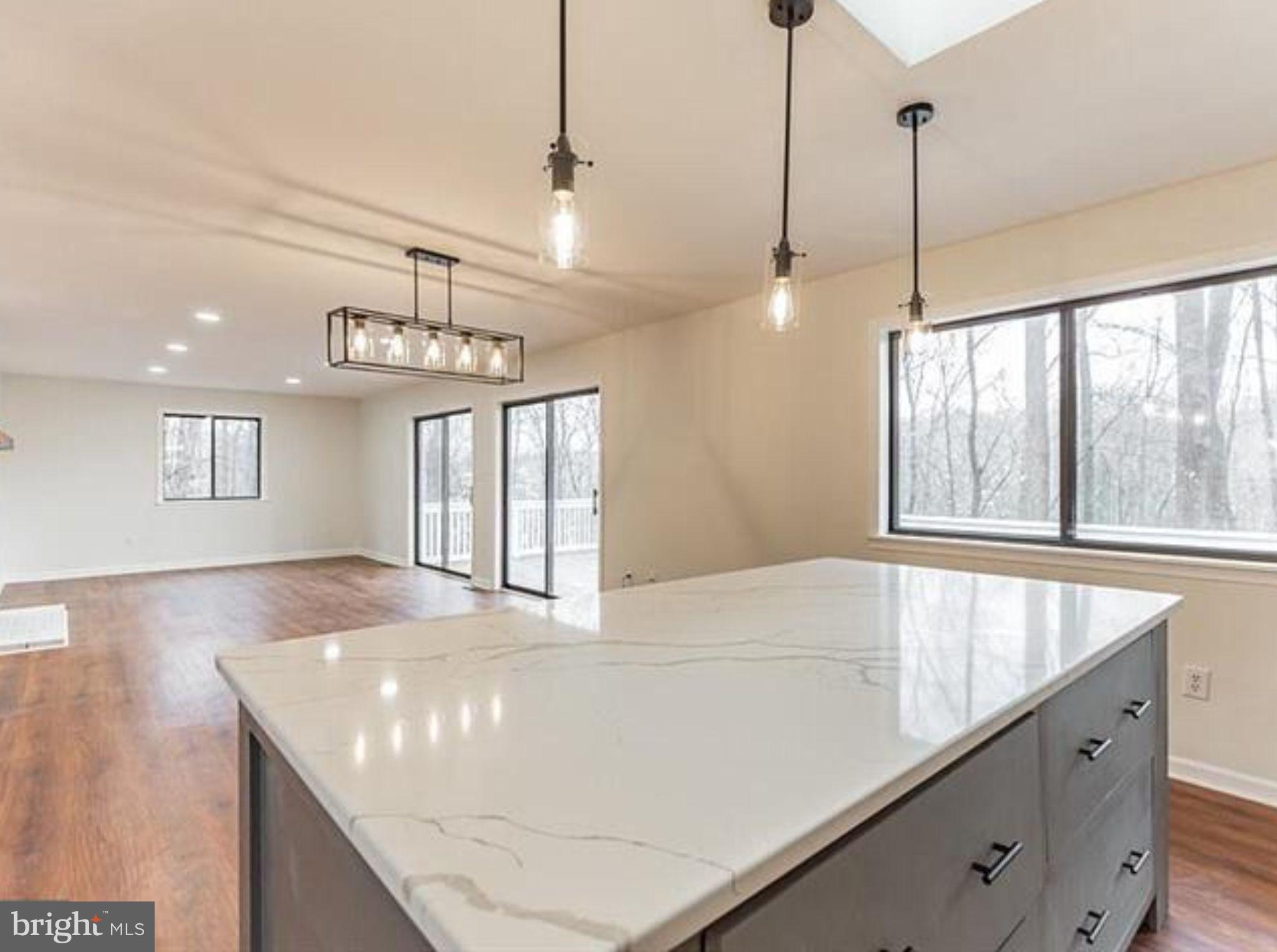 WHITE SANDS - Residential