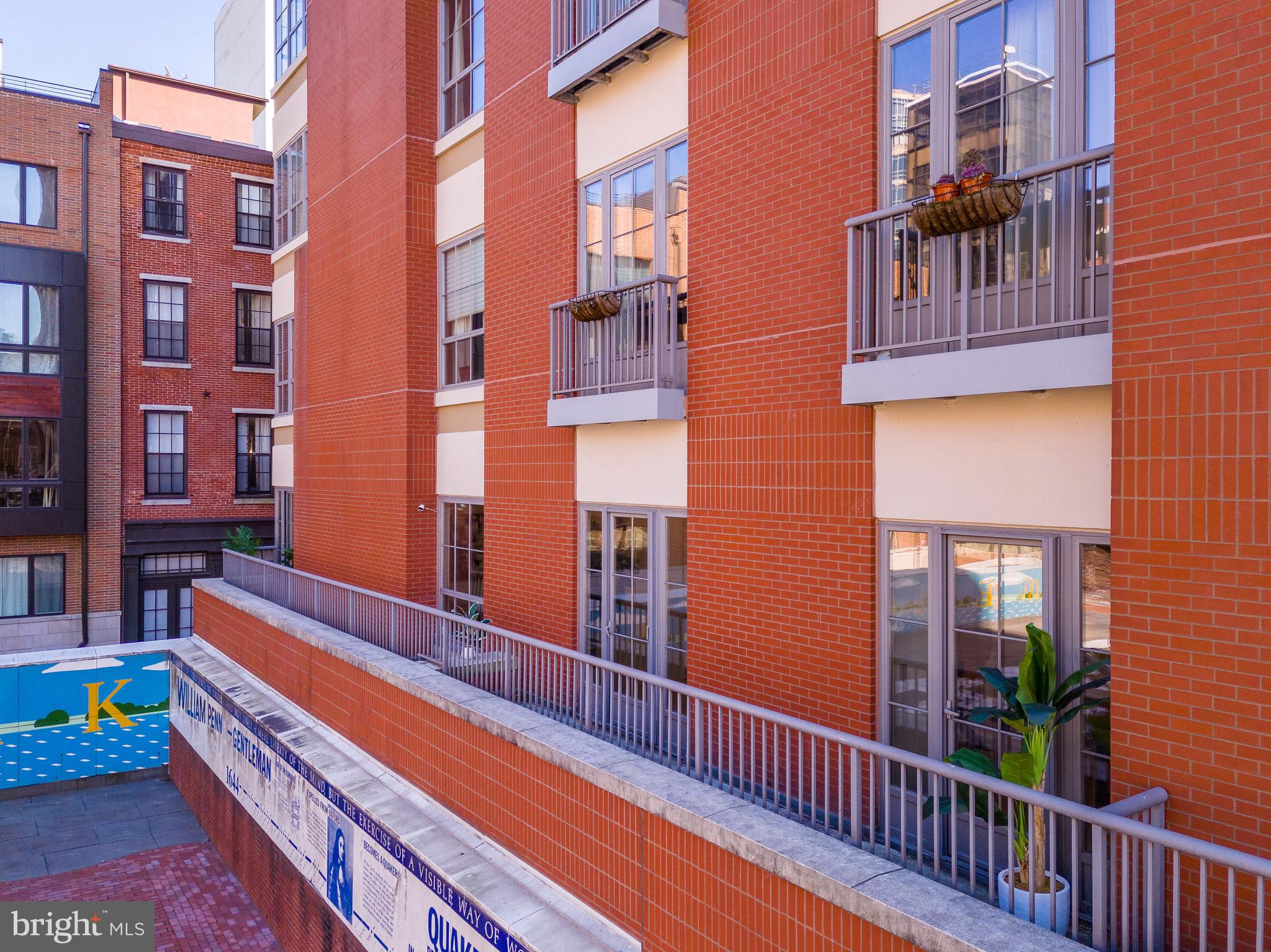 SOCIETY HILL - Residential