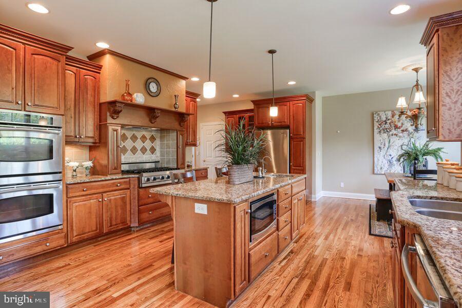 CLARENDON - Residential