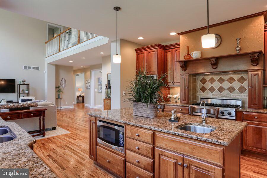 CLARENDON - Residential