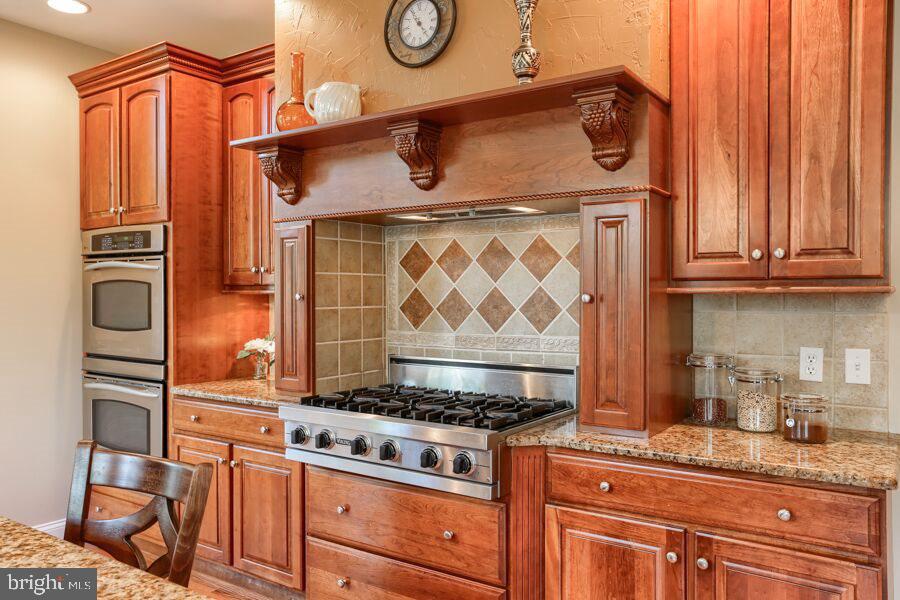 CLARENDON - Residential