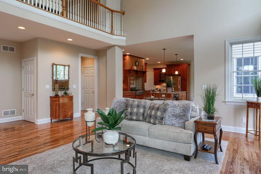 CLARENDON - Residential