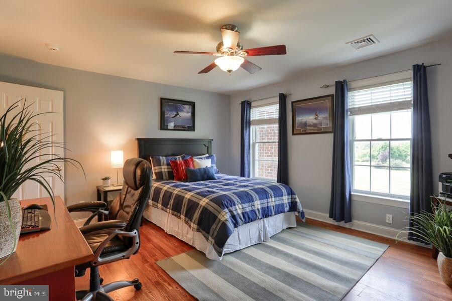 CLARENDON - Residential