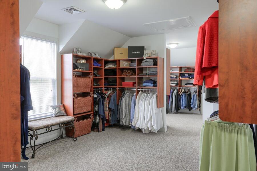 CLARENDON - Residential