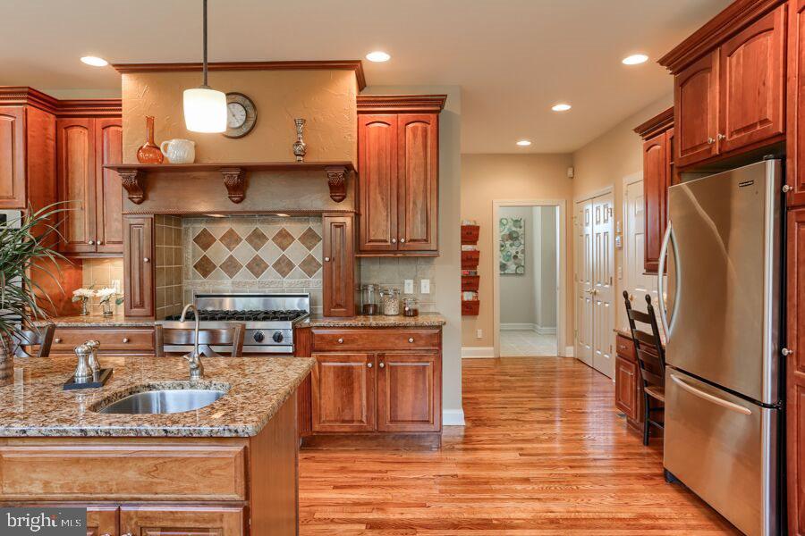 CLARENDON - Residential