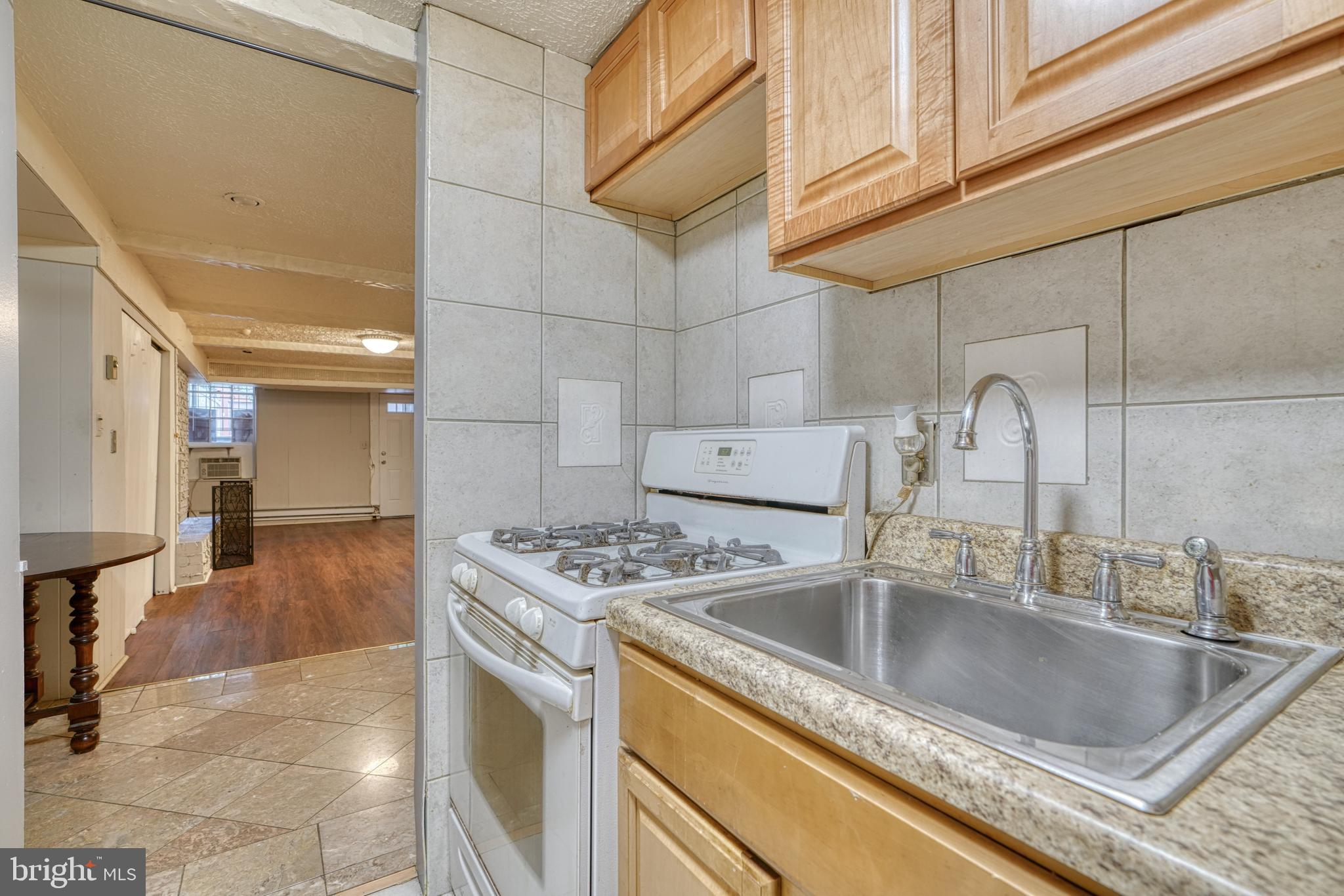 BOLTON HILL HISTORIC DISTRICT - Residential Lease