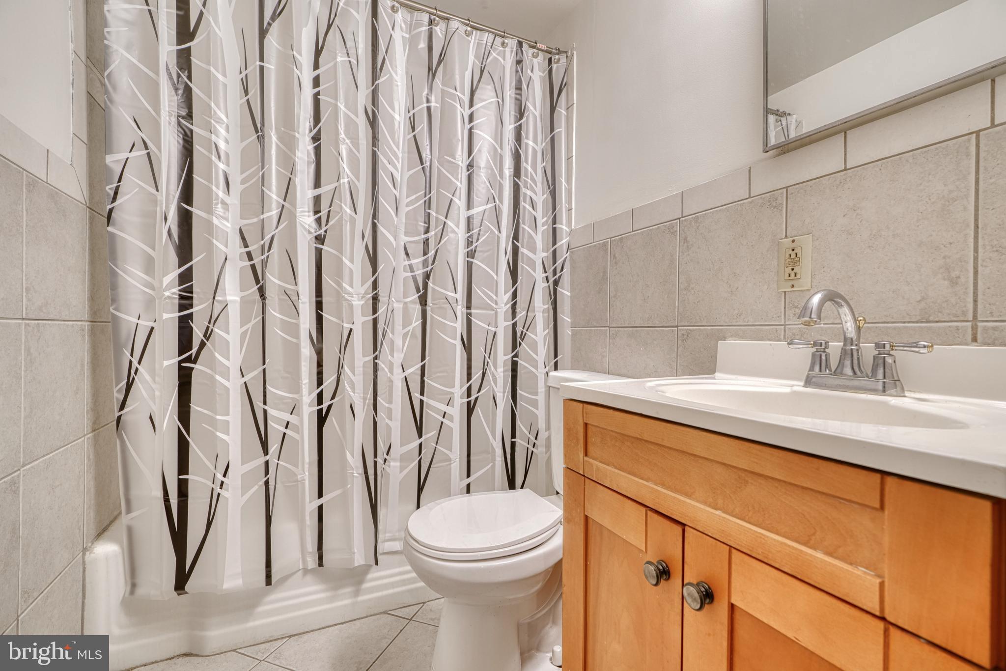 BOLTON HILL HISTORIC DISTRICT - Residential Lease