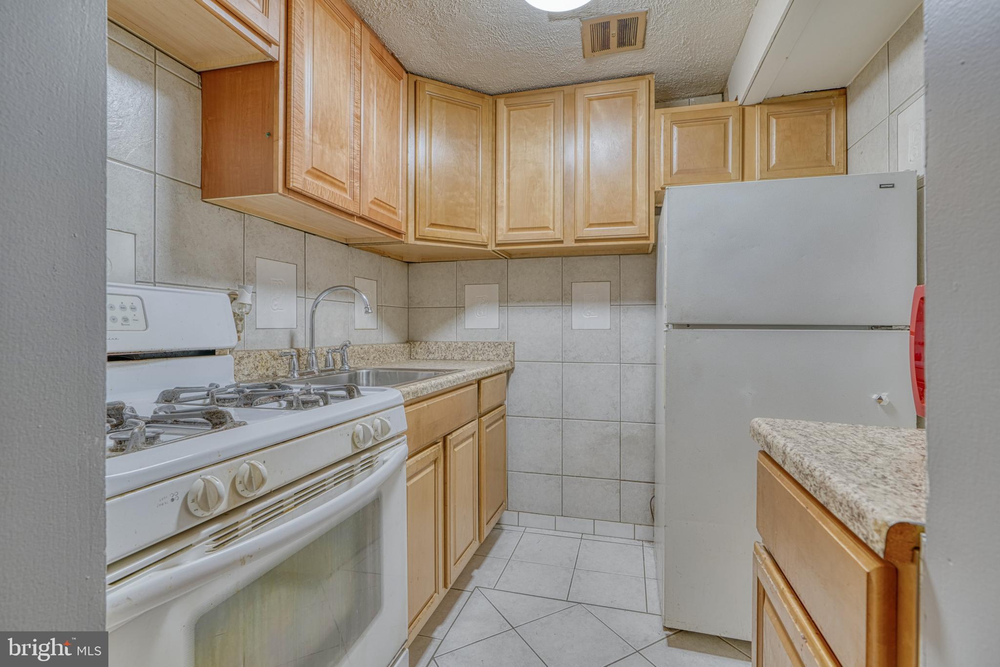 BOLTON HILL HISTORIC DISTRICT - Residential Lease