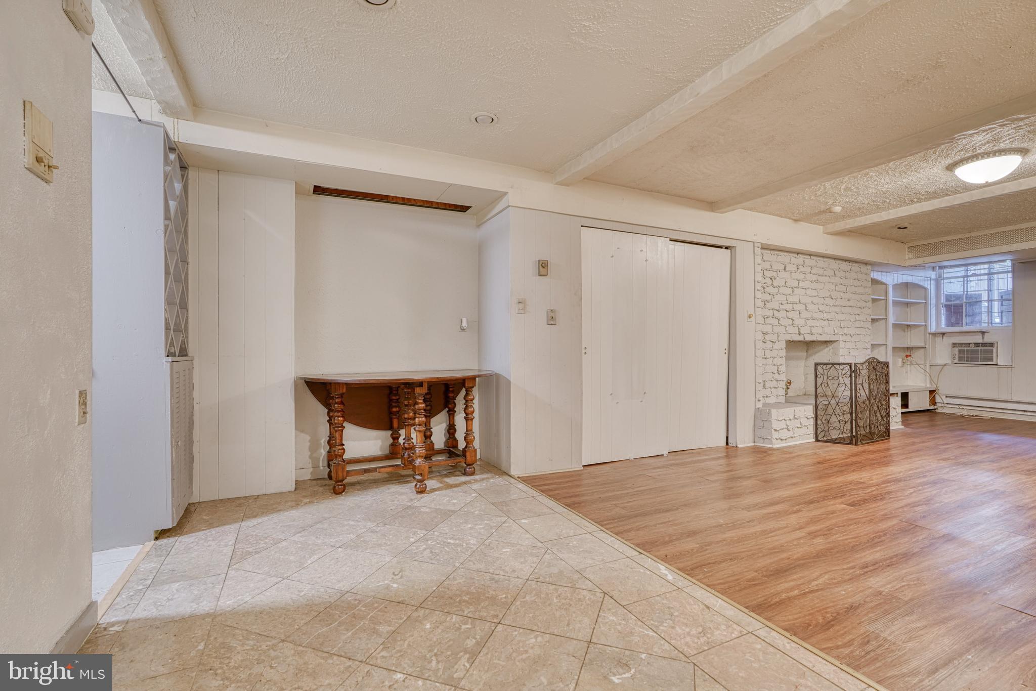 BOLTON HILL HISTORIC DISTRICT - Residential Lease