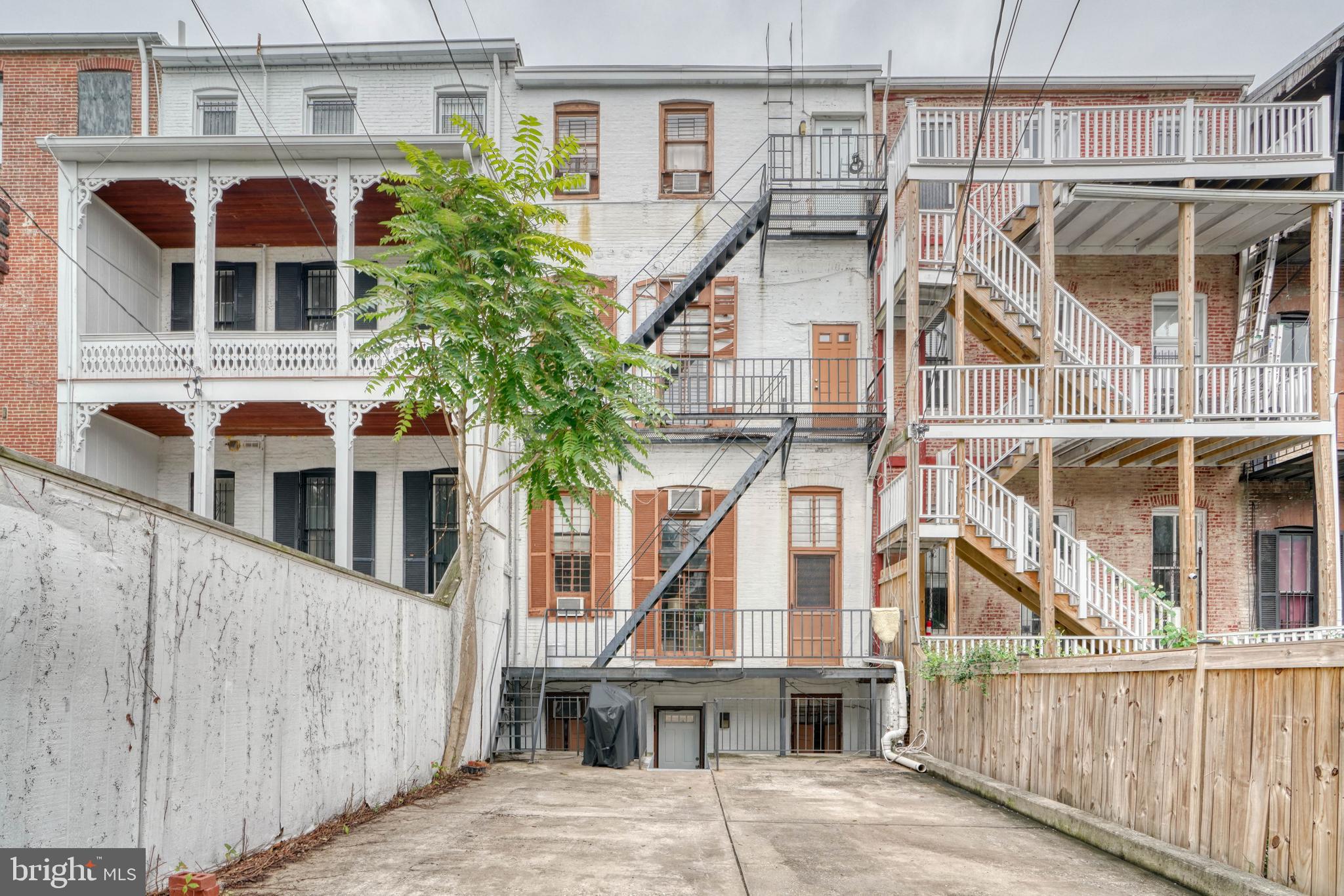 BOLTON HILL HISTORIC DISTRICT - Residential Lease