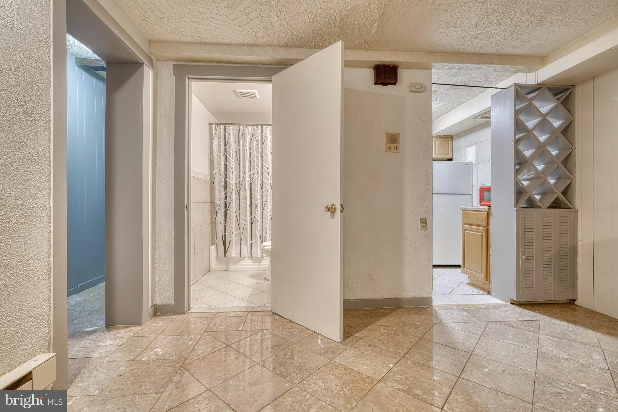 BOLTON HILL HISTORIC DISTRICT - Residential Lease