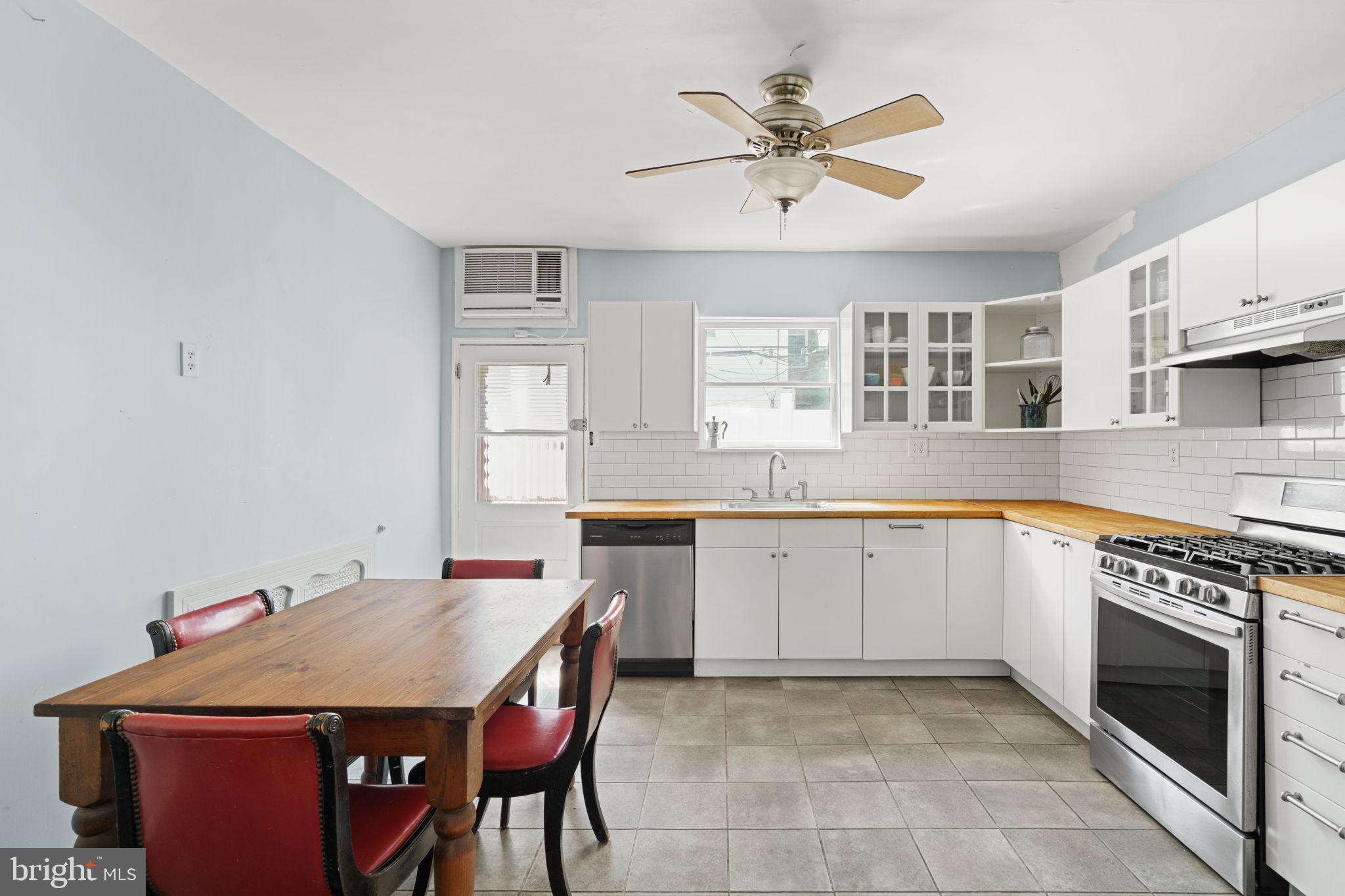 LOWER MOYAMENSING - Residential