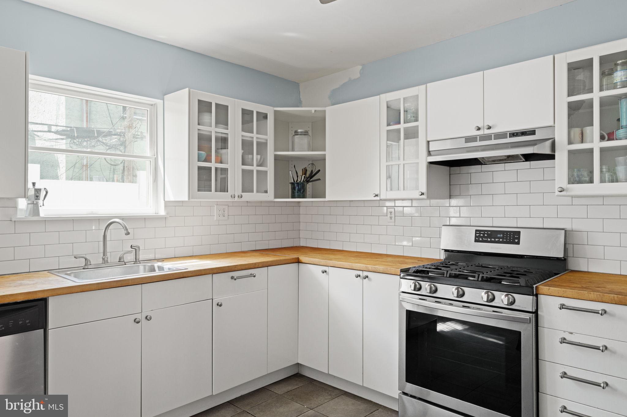 LOWER MOYAMENSING - Residential