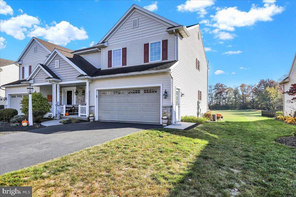 Photo of 666 Florin Avenue, MOUNT JOY, PA 17552 (MLS # PALA2062700)