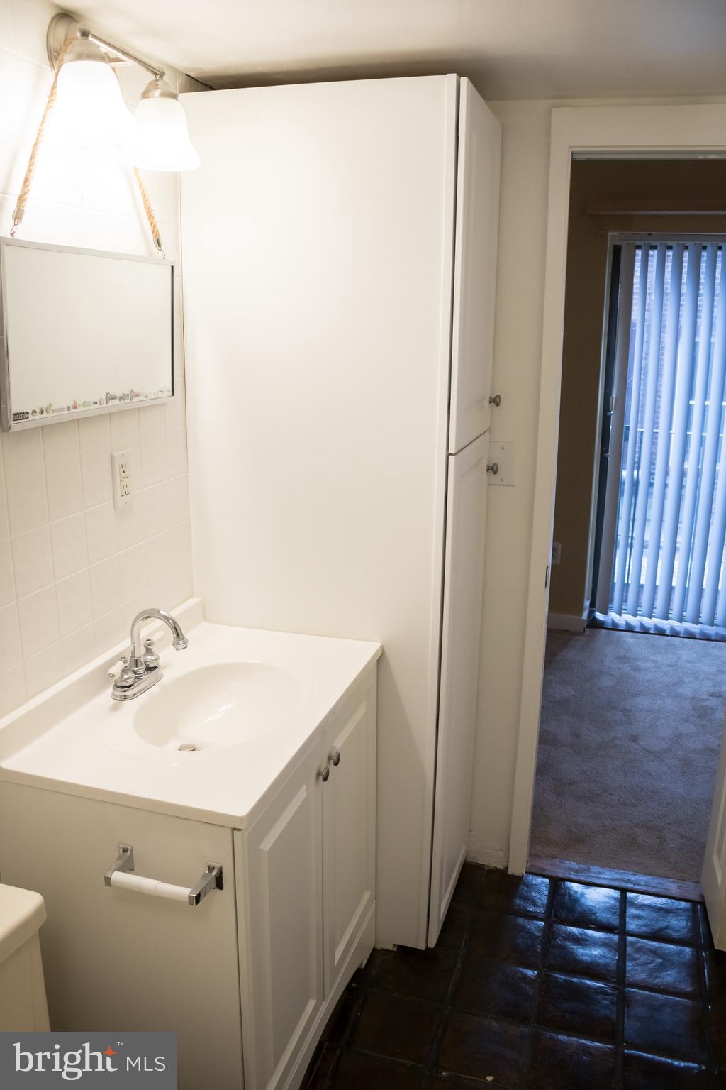 SOCIETY HILL - Residential Lease