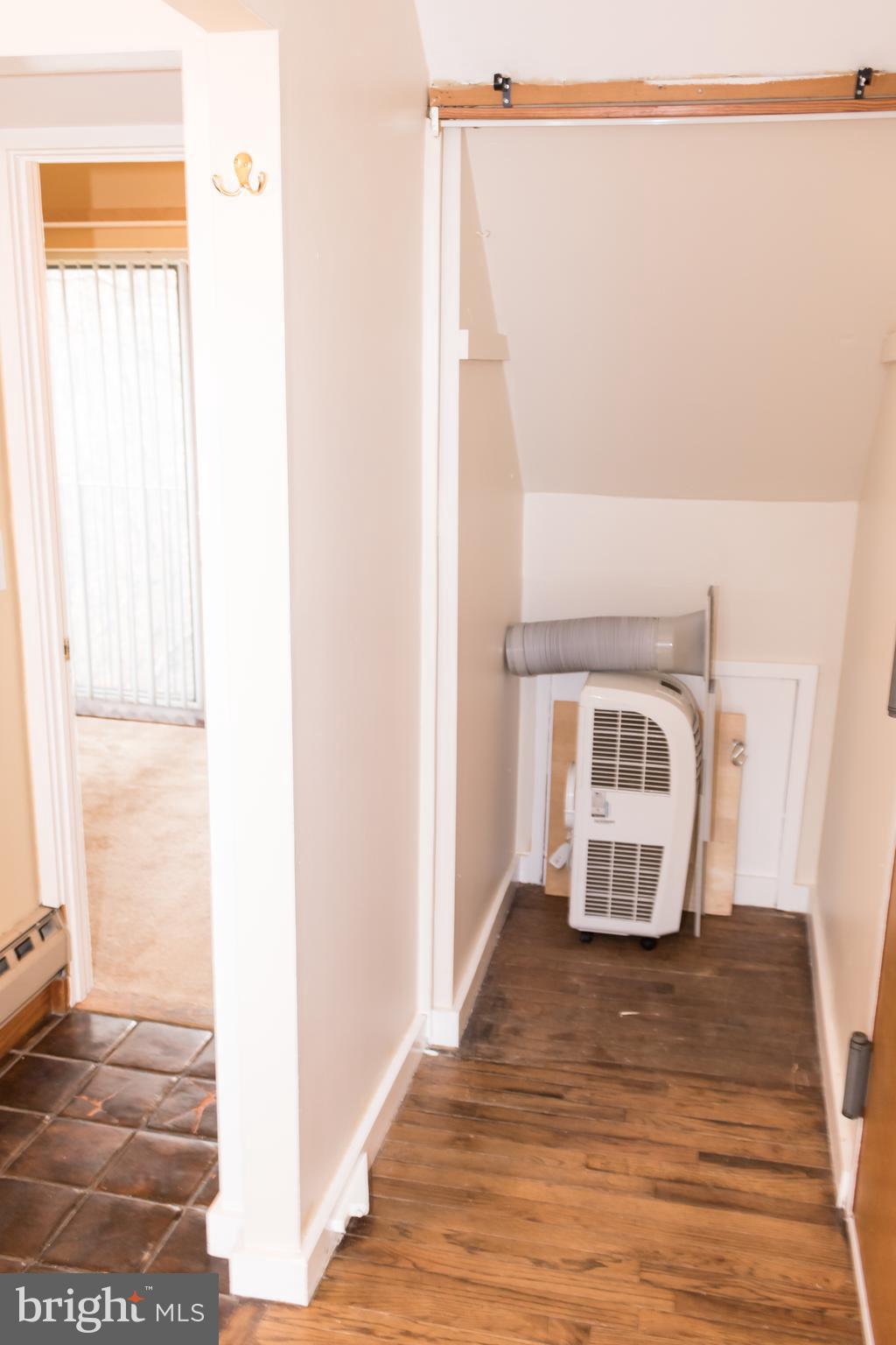 SOCIETY HILL - Residential Lease