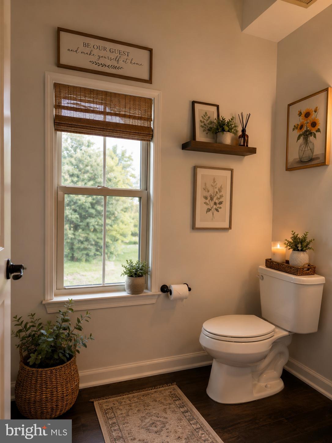 LOUDOUN CROSSING CONDOMINIUM - Residential