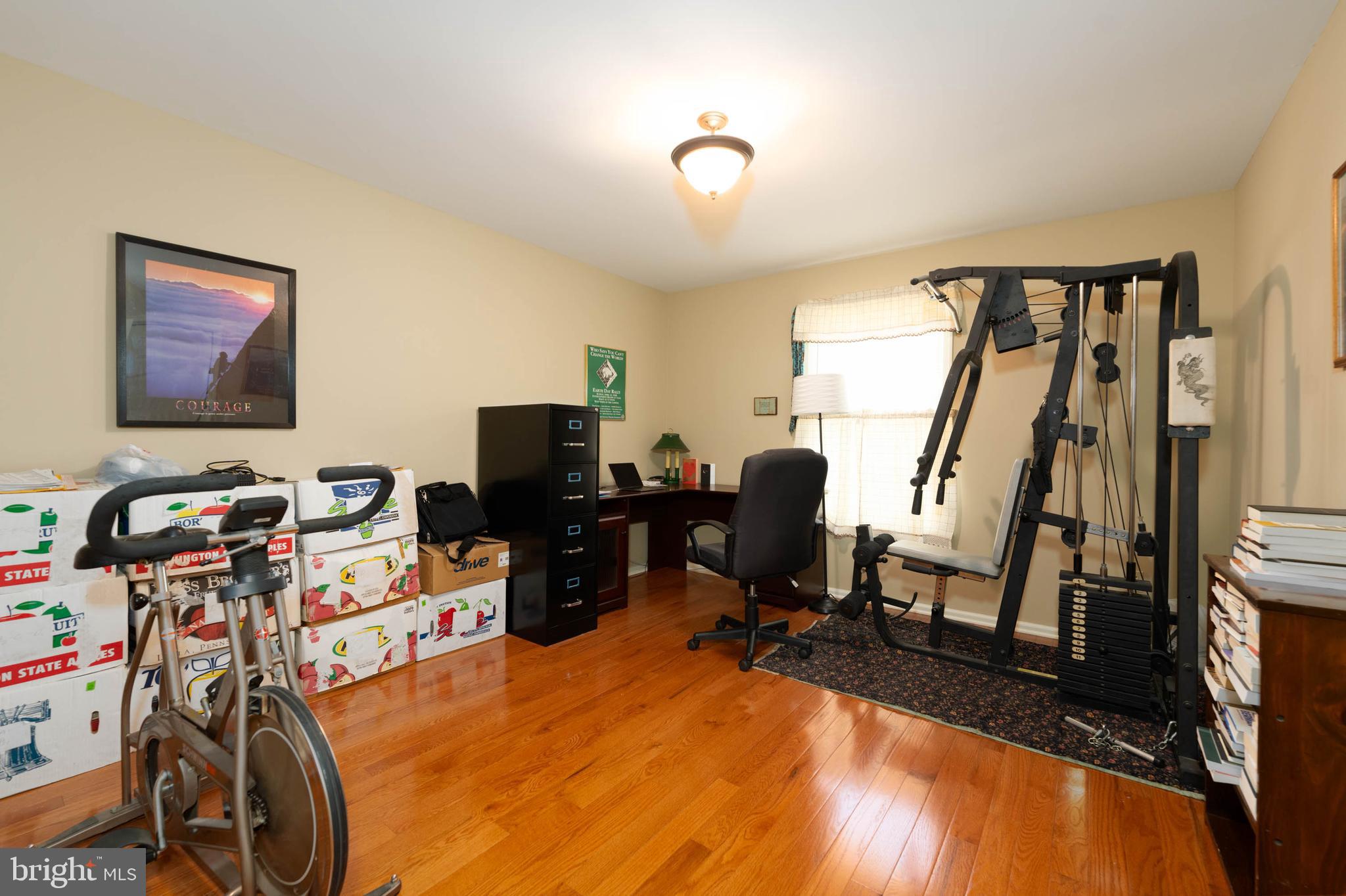 HICKORY HILL ESTATES - Residential