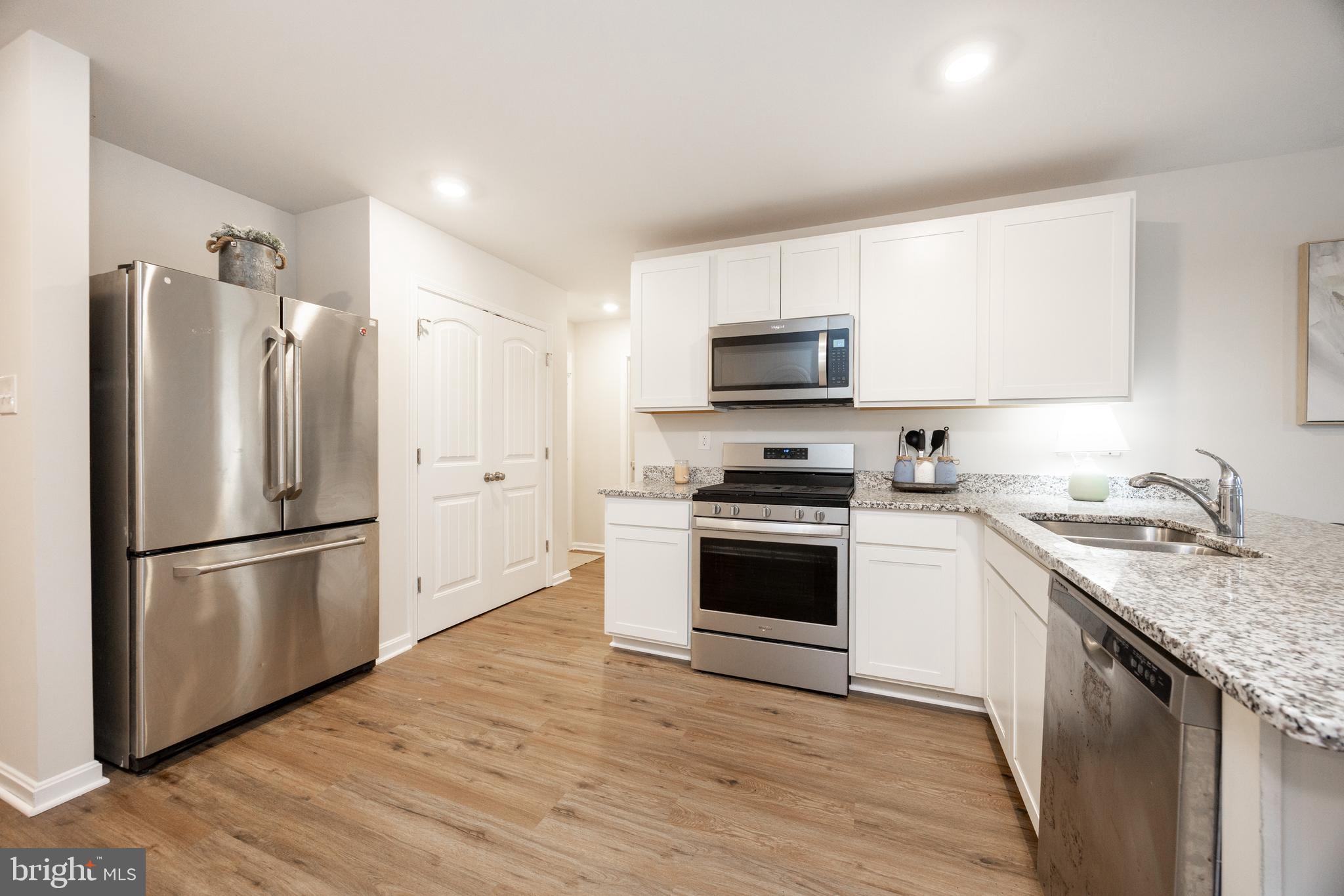 BERGMONT WOODS - Residential