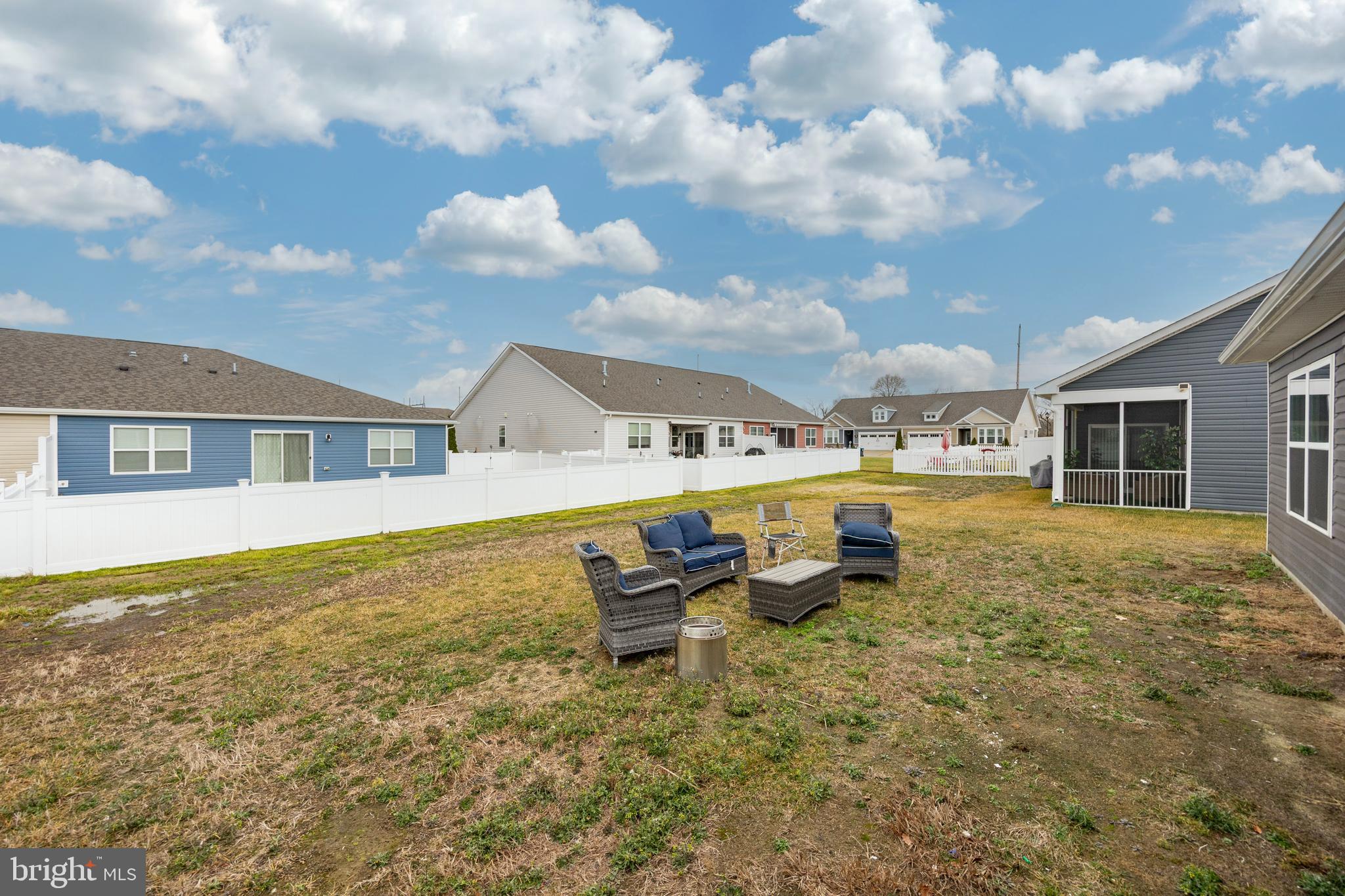 BERGMONT WOODS - Residential