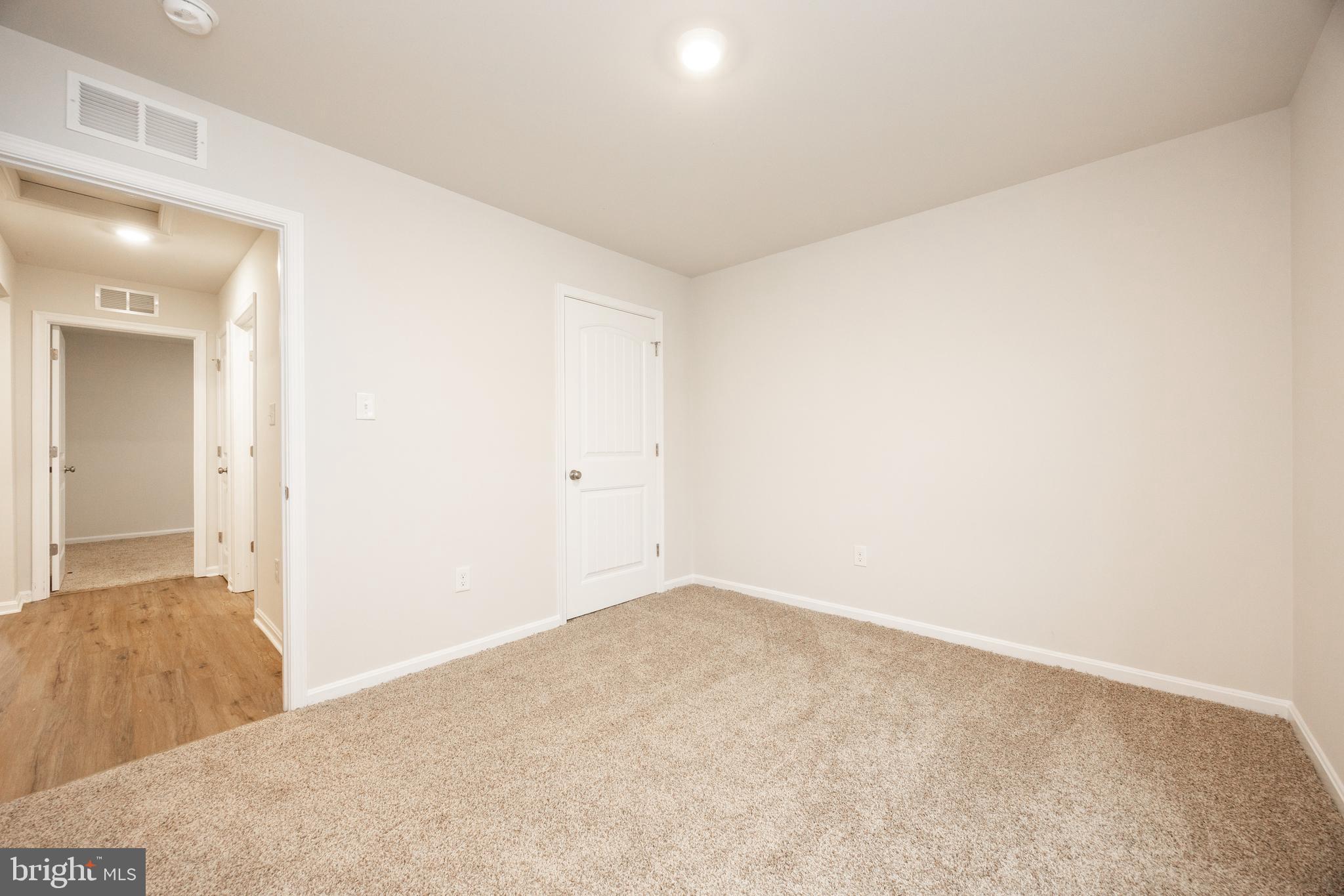 BERGMONT WOODS - Residential