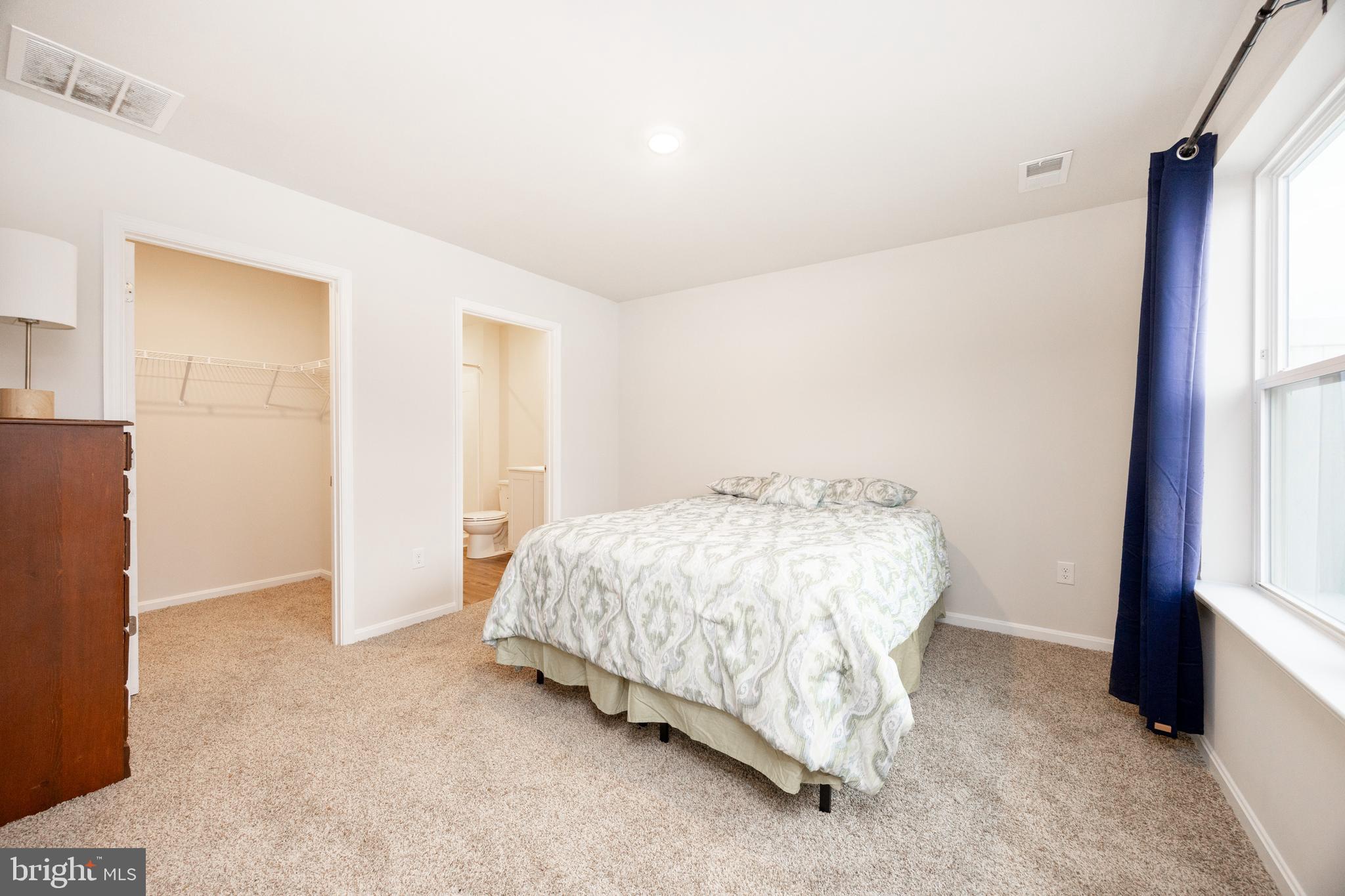 BERGMONT WOODS - Residential