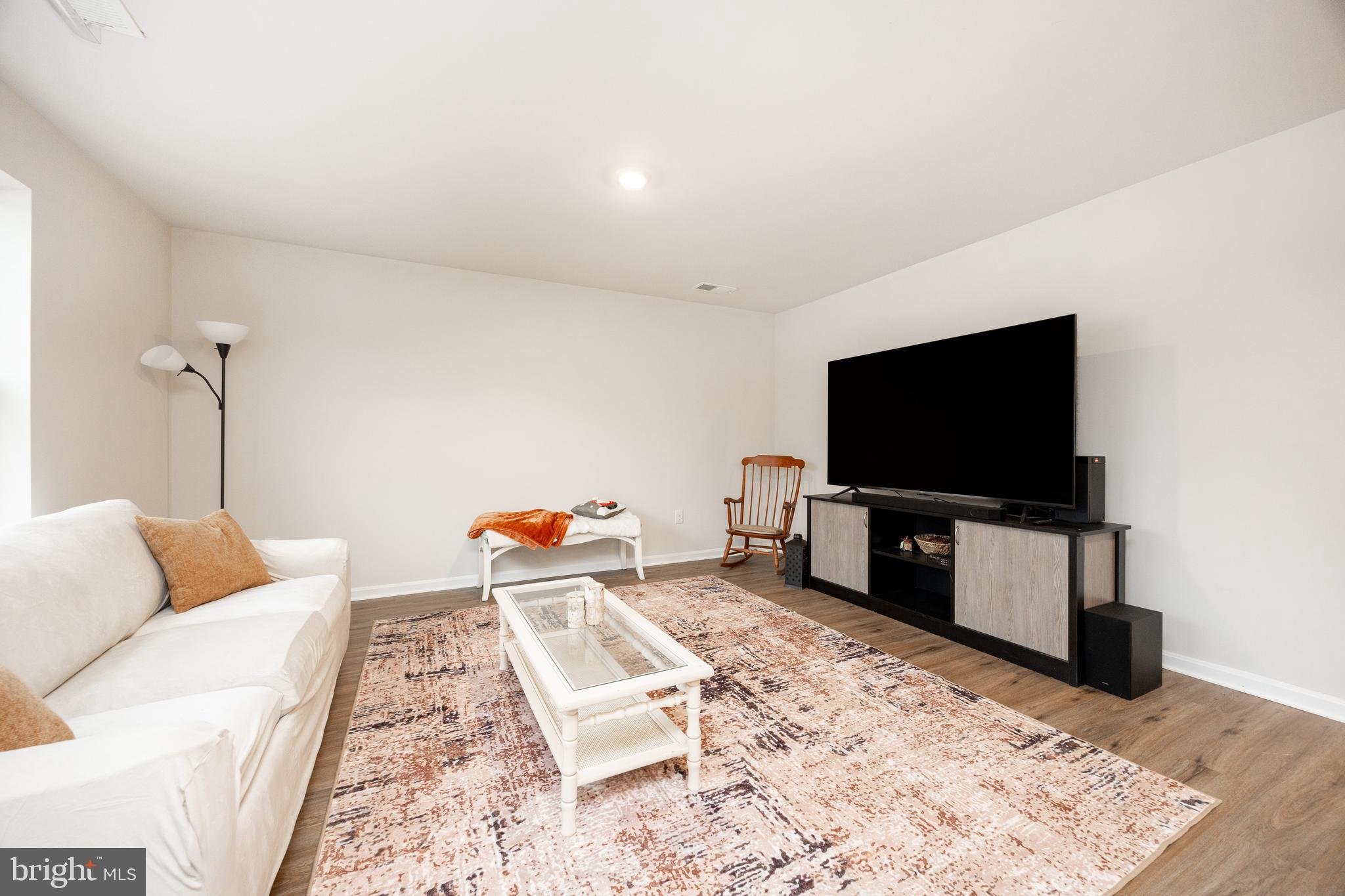 BERGMONT WOODS - Residential