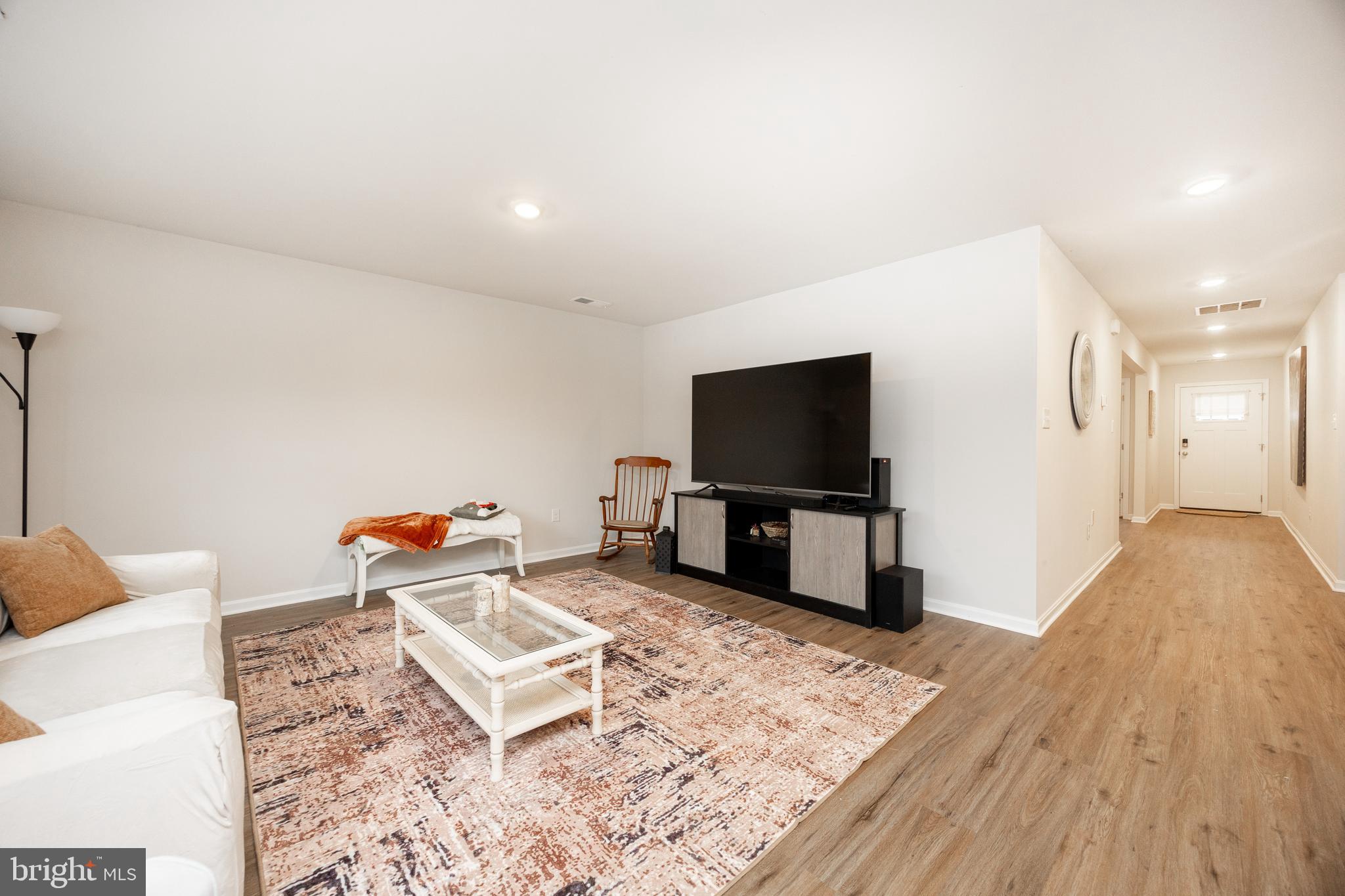 BERGMONT WOODS - Residential