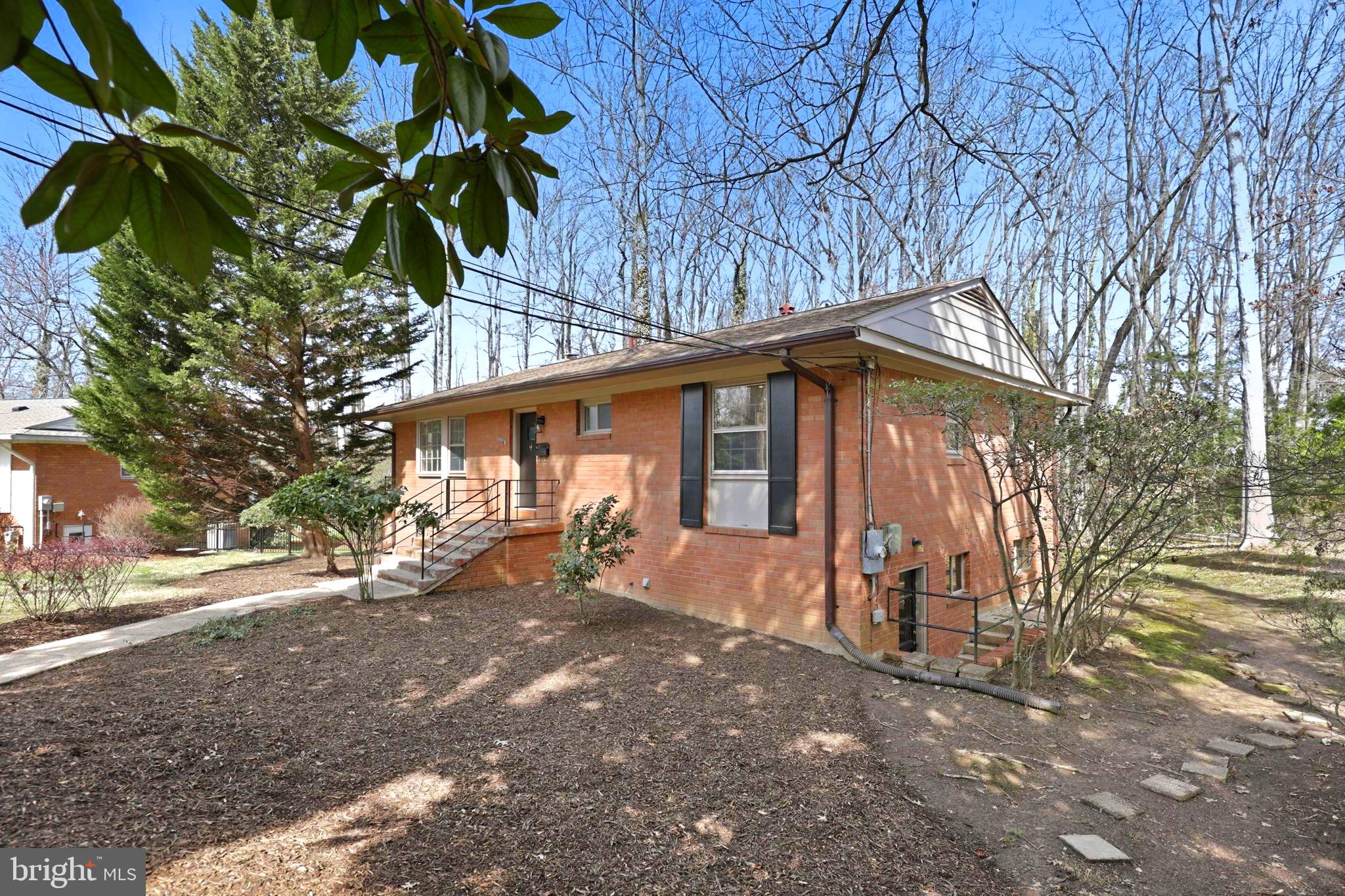 7220 BROOKCREST PLACE