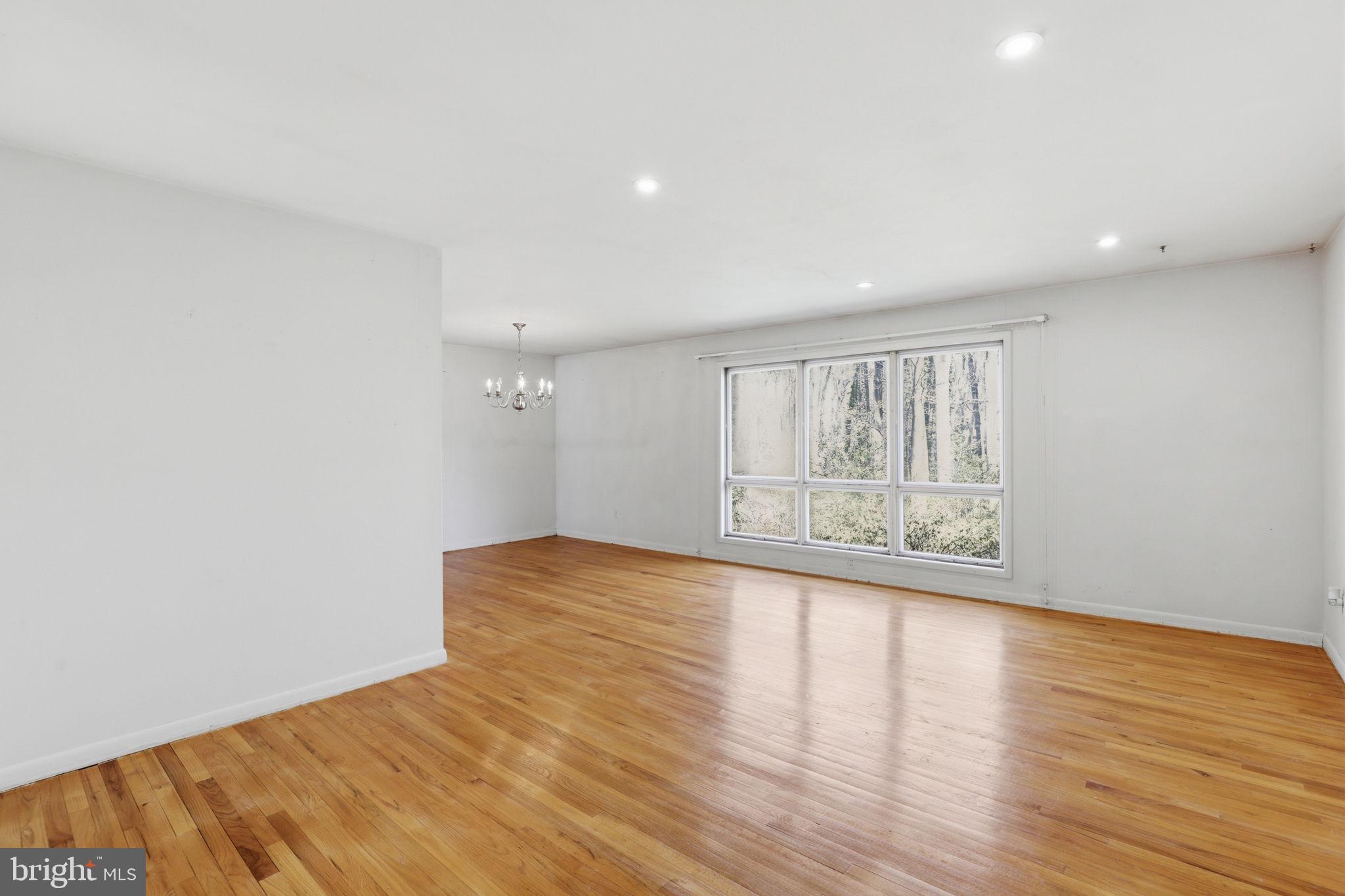 7220 BROOKCREST PLACE