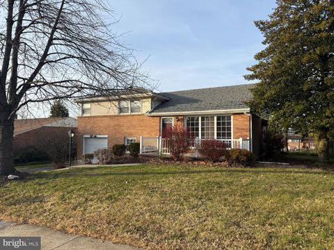 2461 RALEIGH DRIVE YORK PA 17402