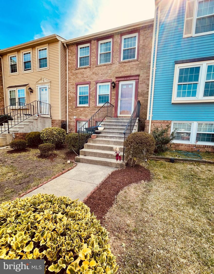 Bright Lower level basement . Ready for immediate move in . Offers efficiency living ,  fresh paint,  kitchenette,  fenced yard /patio, shared laundry room.  Street parking on quiet cul de sac . Private rear entry. Close to metro train  and Kingstowne Center . Biking distance to US Coast Guard Alexandria and Ft Belvoir. Absolutely not pets .  One person  max occupancy. All Utilities Included.