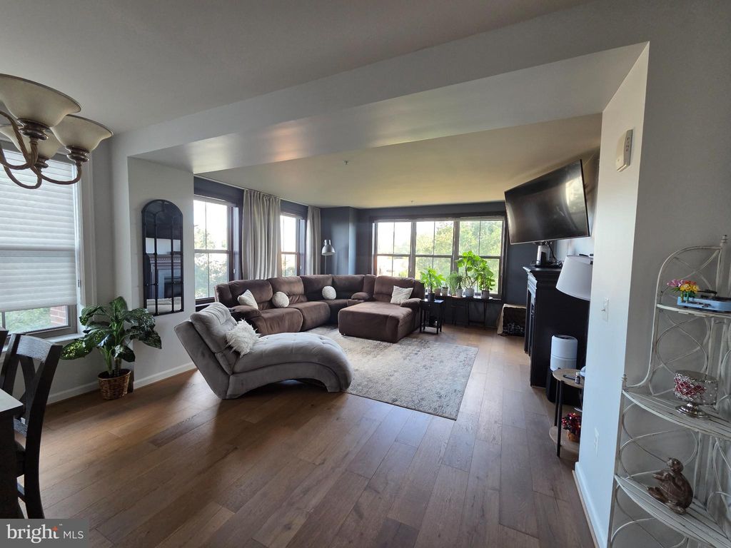 Photo of 485 Harbor Side Street #407, WOODBRIDGE, VA 22191 (MLS # VAPW2105434)