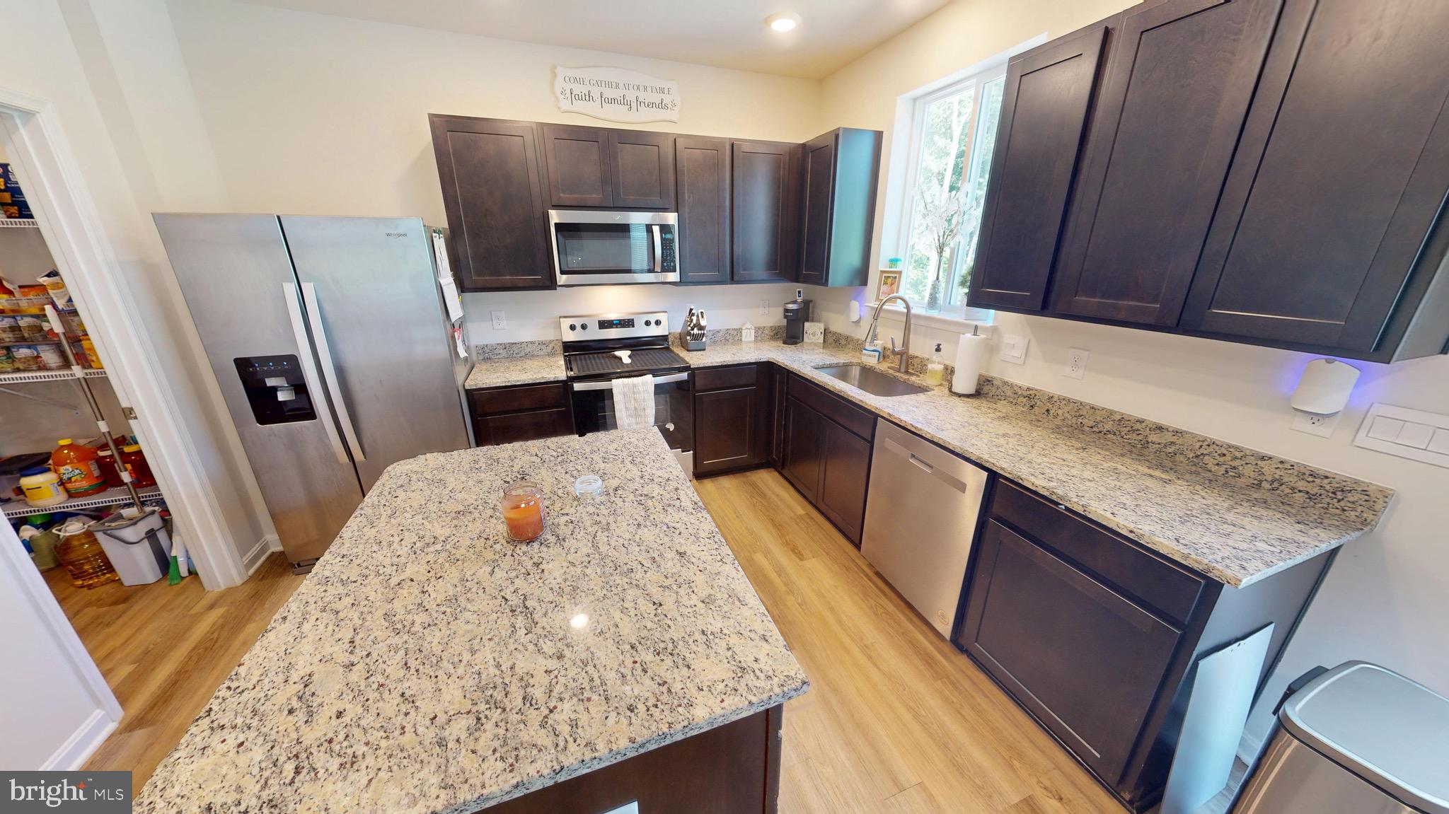 PINEGROVE - Residential