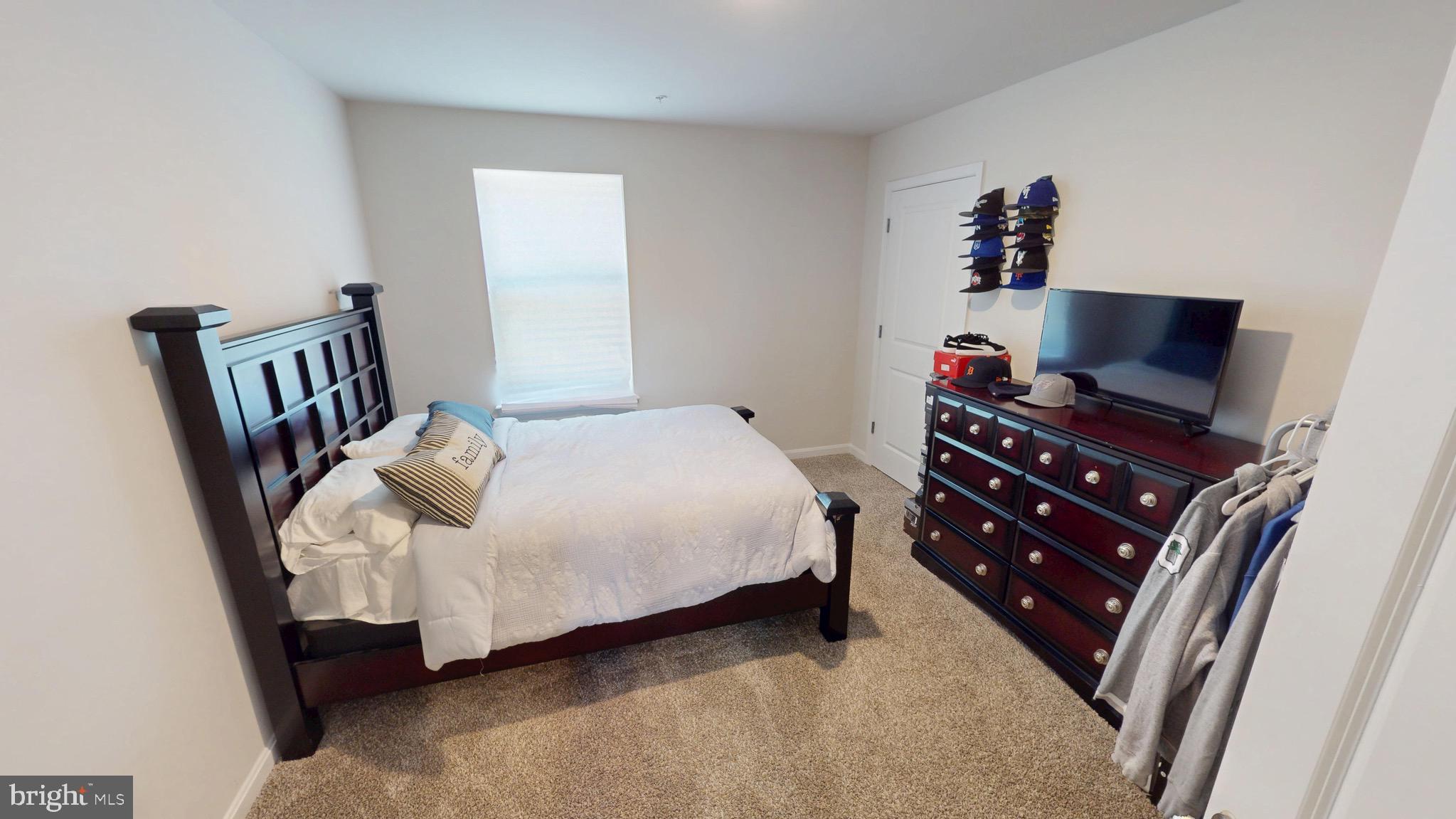 PINEGROVE - Residential