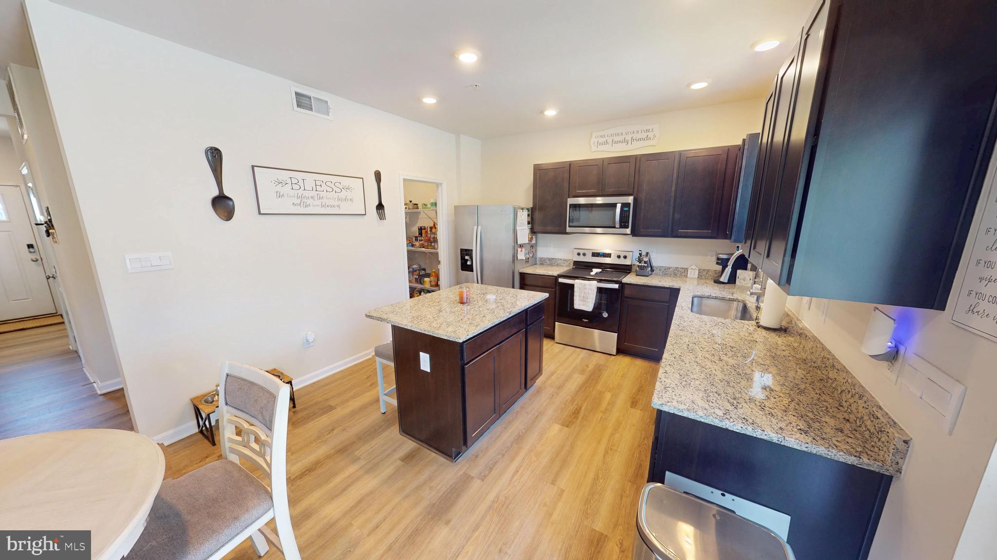 PINEGROVE - Residential