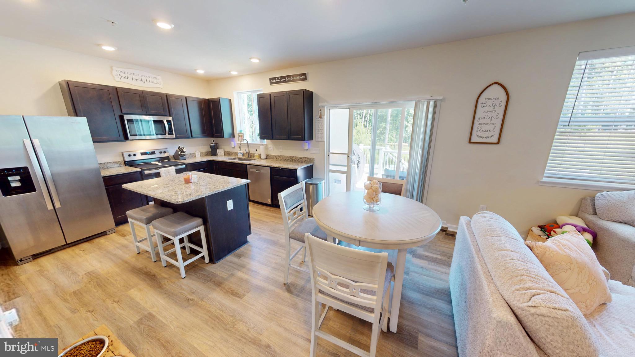 PINEGROVE - Residential