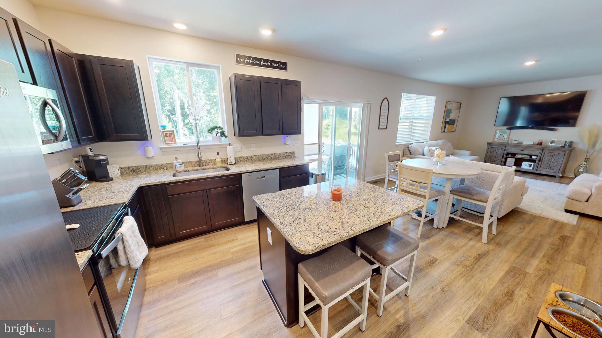 PINEGROVE - Residential