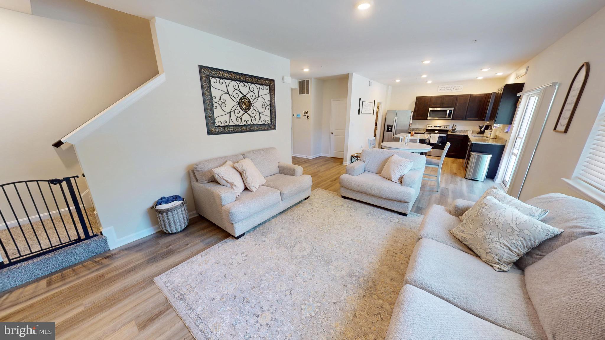 PINEGROVE - Residential