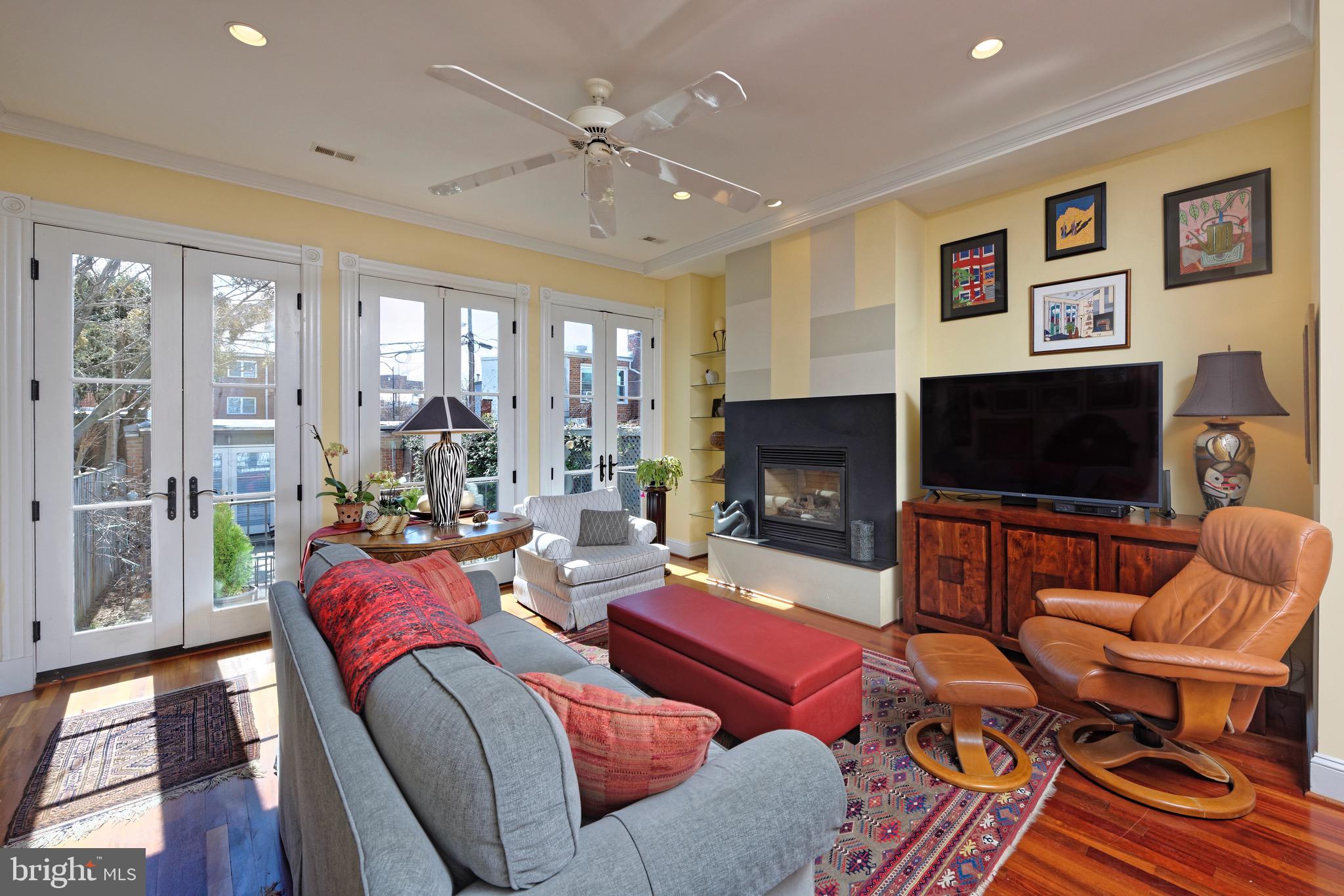CAPITOL HILL - Residential