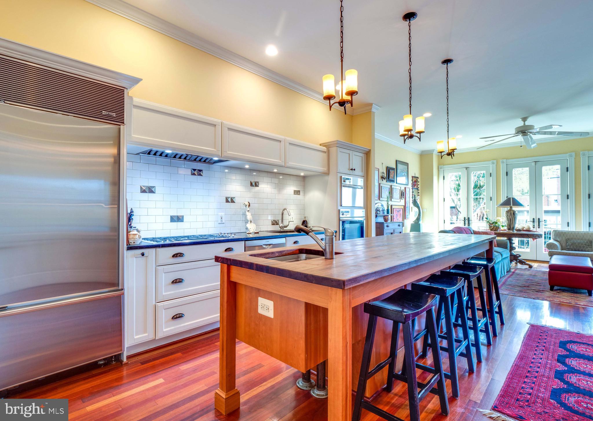 CAPITOL HILL - Residential