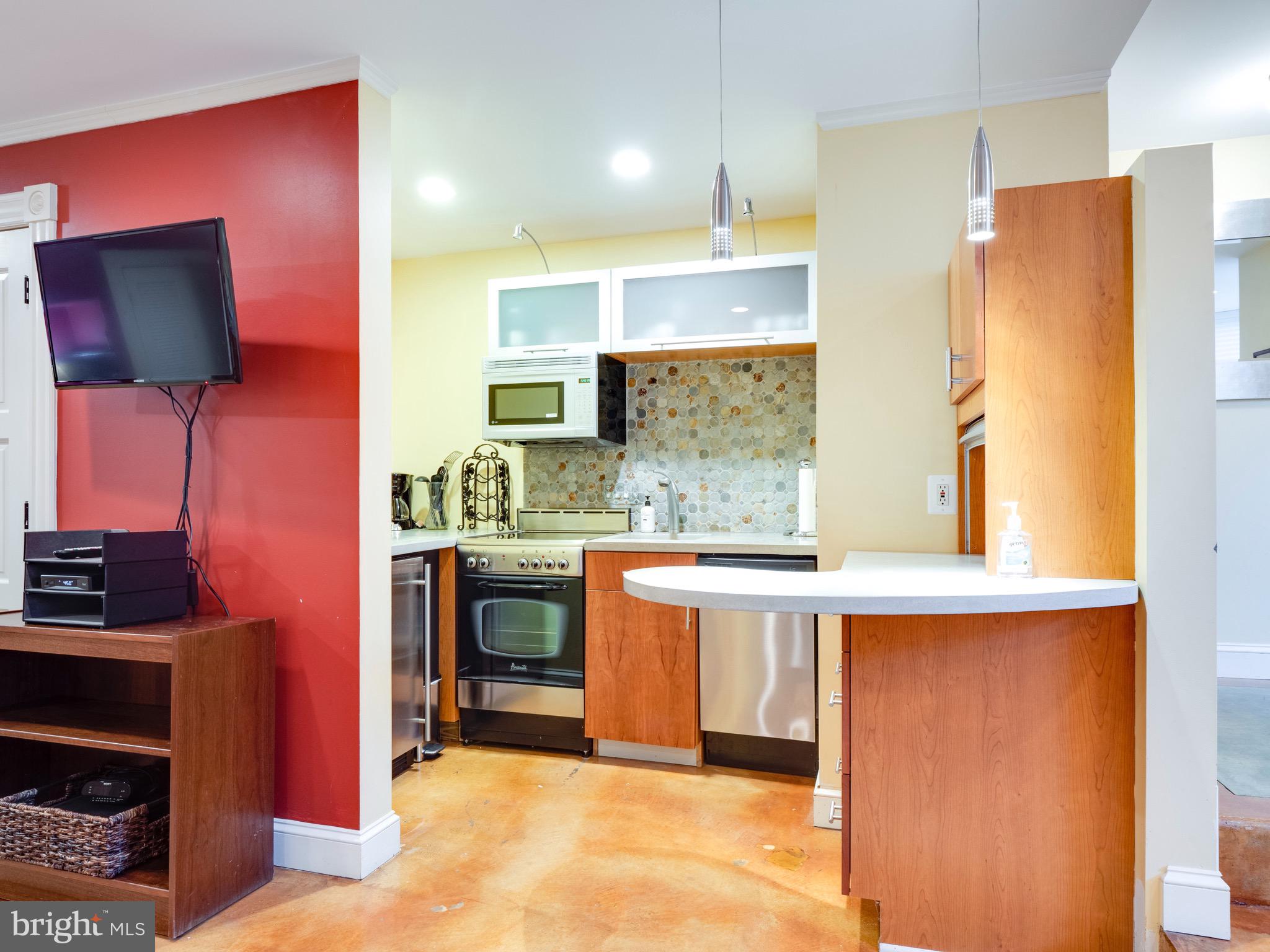 CAPITOL HILL - Residential