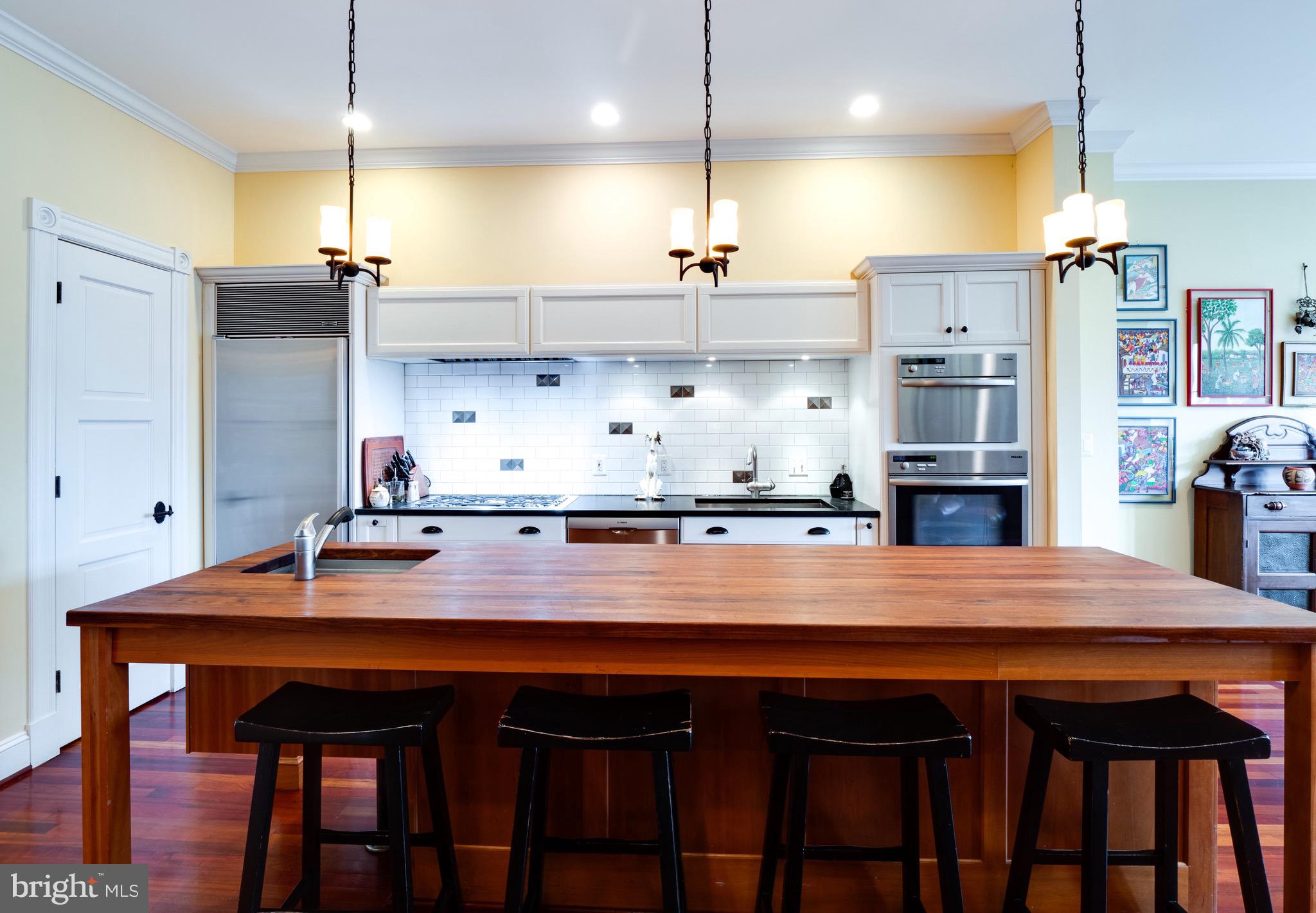 CAPITOL HILL - Residential