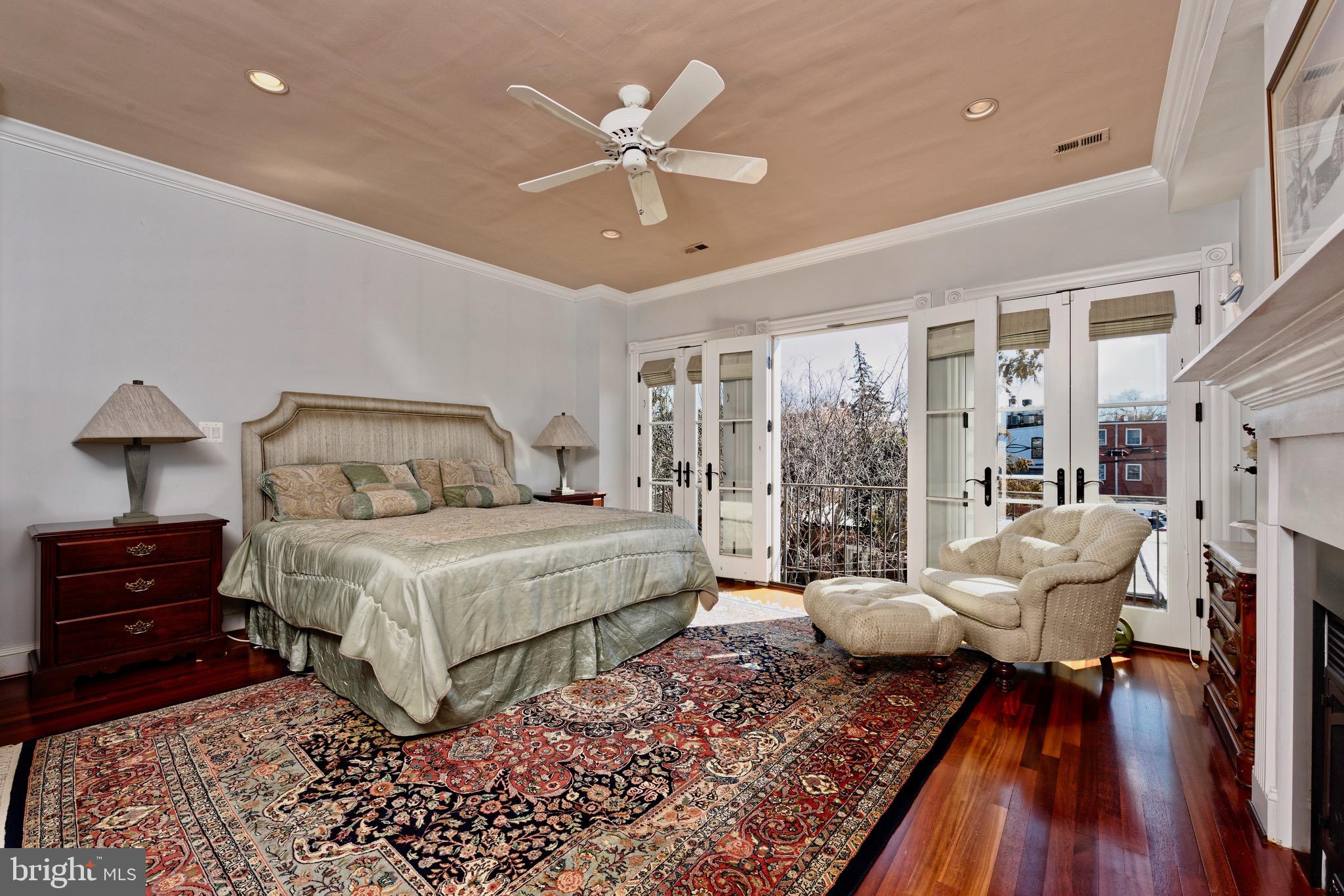 CAPITOL HILL - Residential