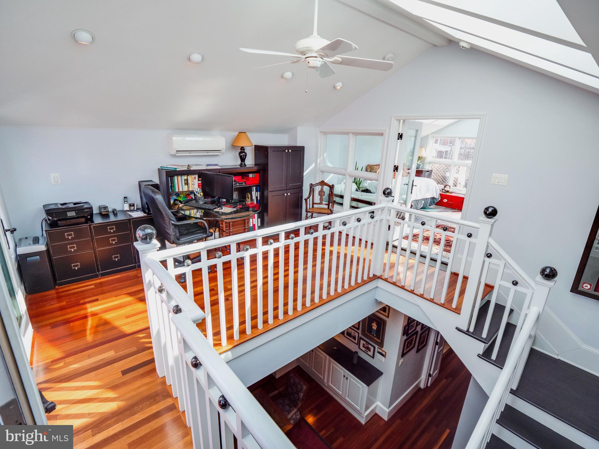 CAPITOL HILL - Residential