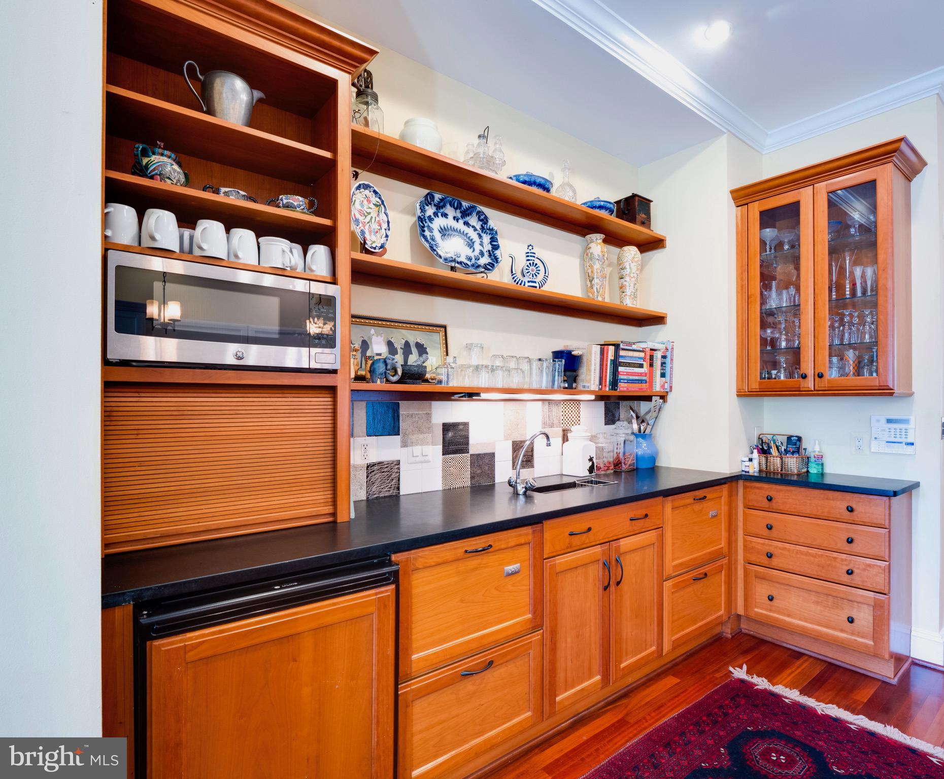 CAPITOL HILL - Residential