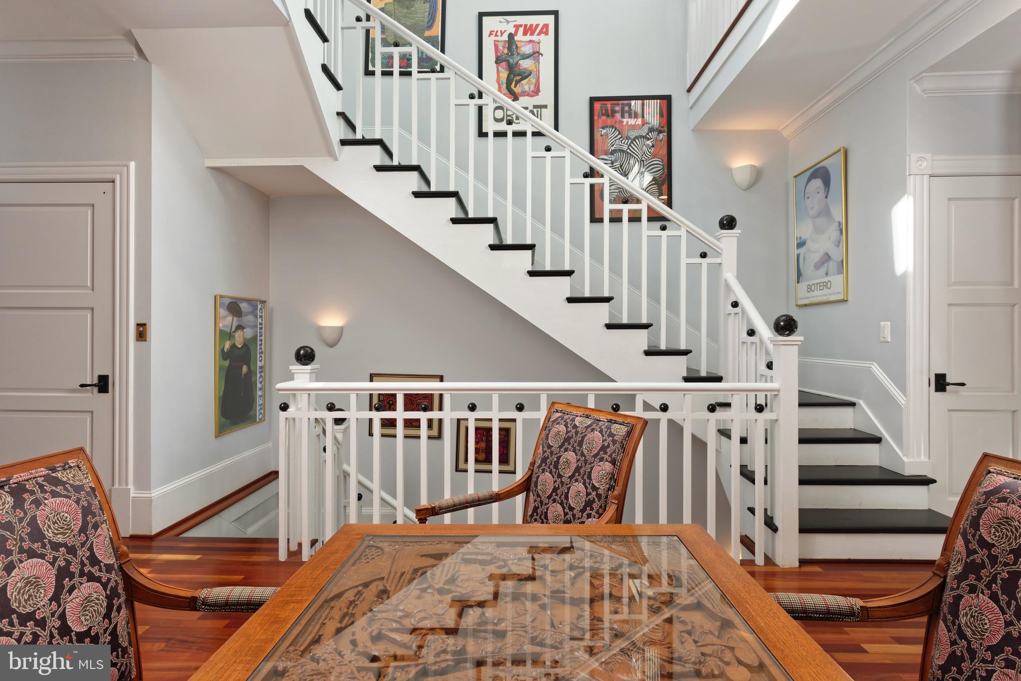 CAPITOL HILL - Residential