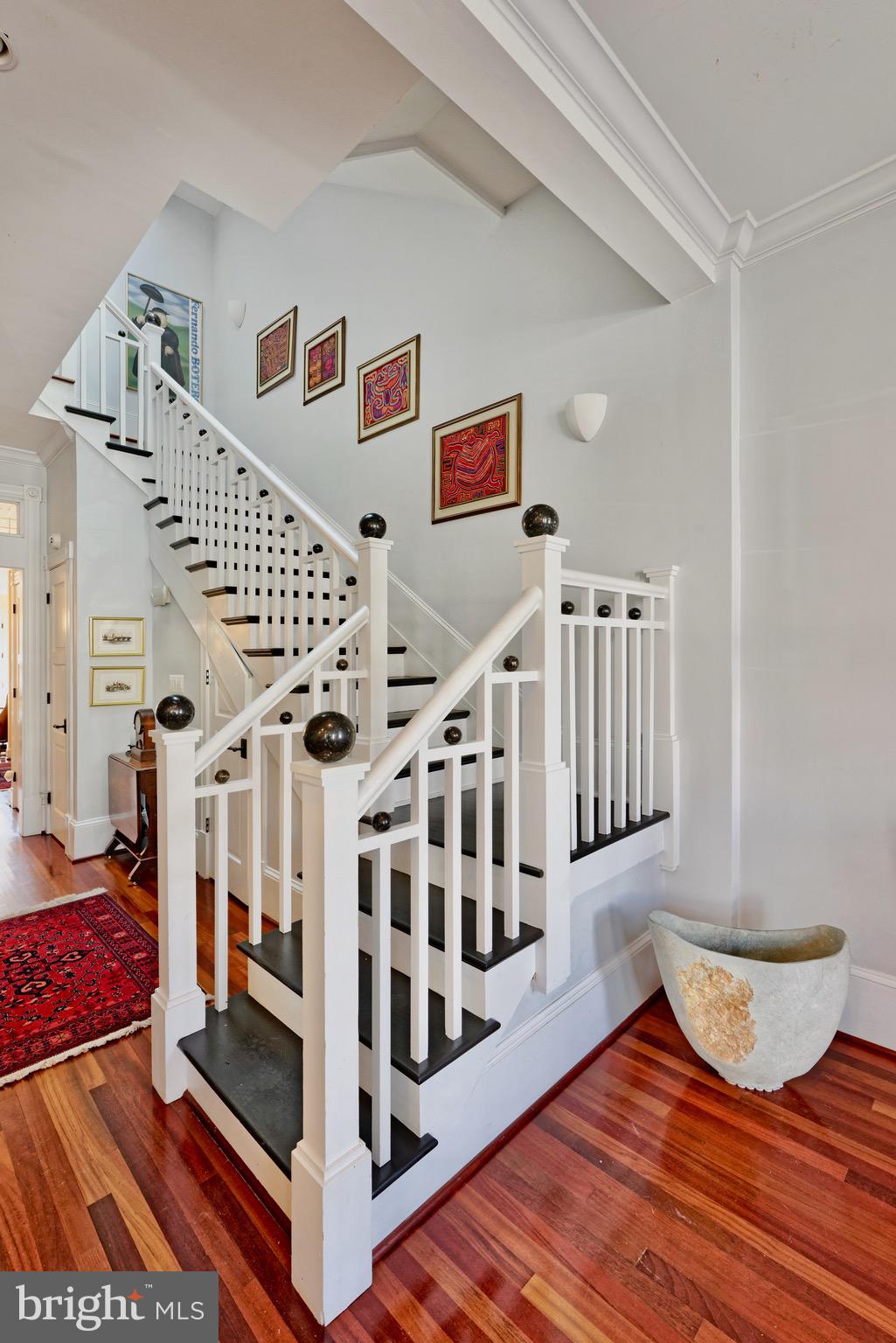 CAPITOL HILL - Residential